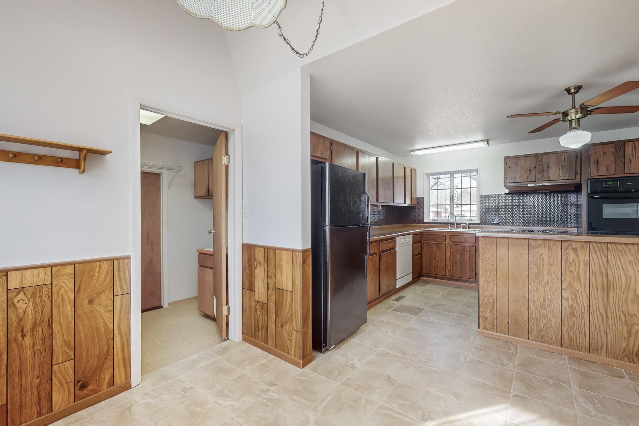 4500 DOUGLAS MACARTHUR Road NE