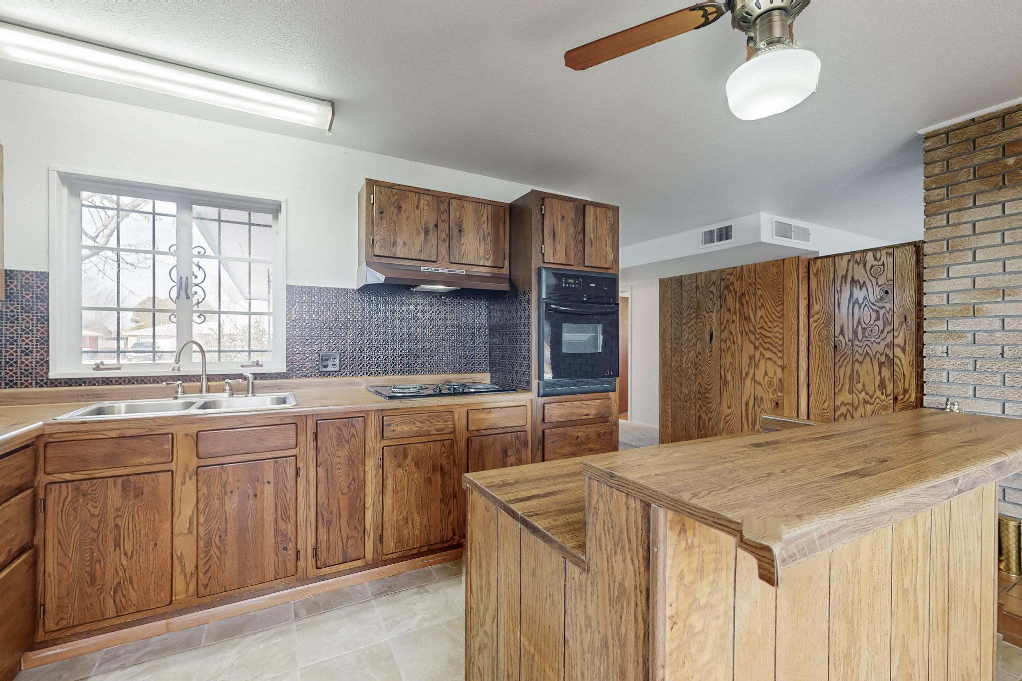 4500 DOUGLAS MACARTHUR Road NE