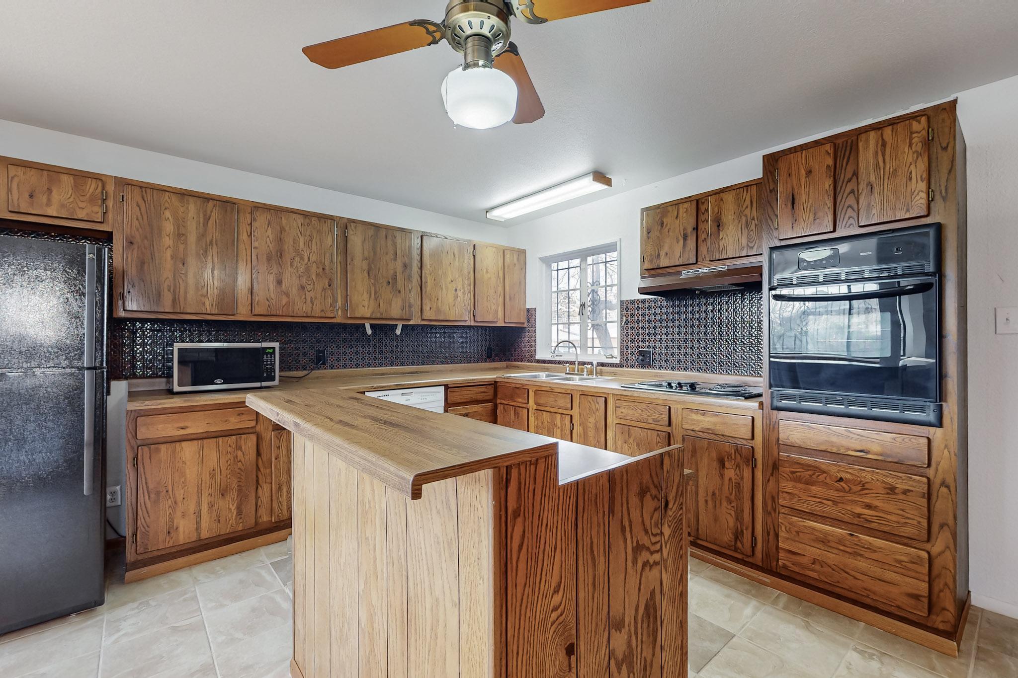 4500 DOUGLAS MACARTHUR Road NE