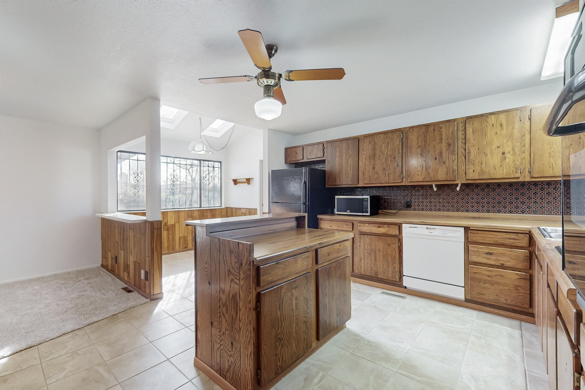4500 DOUGLAS MACARTHUR Road NE