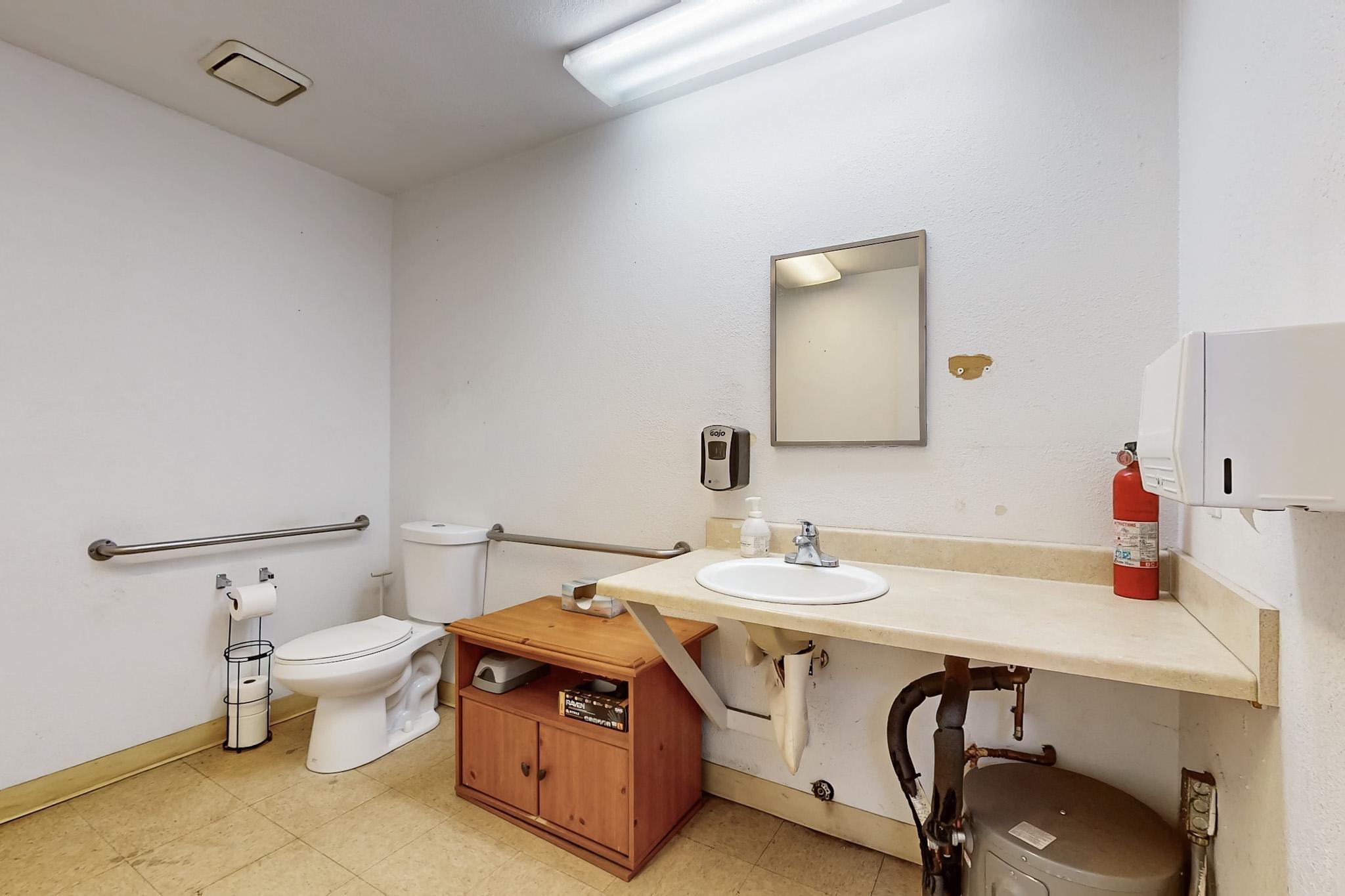 1220 JUAN TABO Boulevard NE