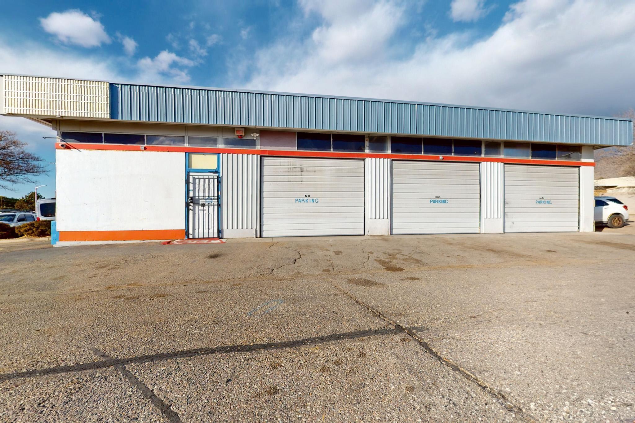 1220 JUAN TABO Boulevard NE