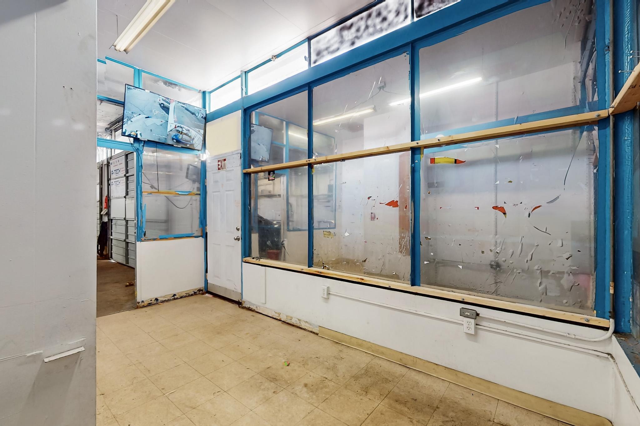 1220 JUAN TABO Boulevard NE