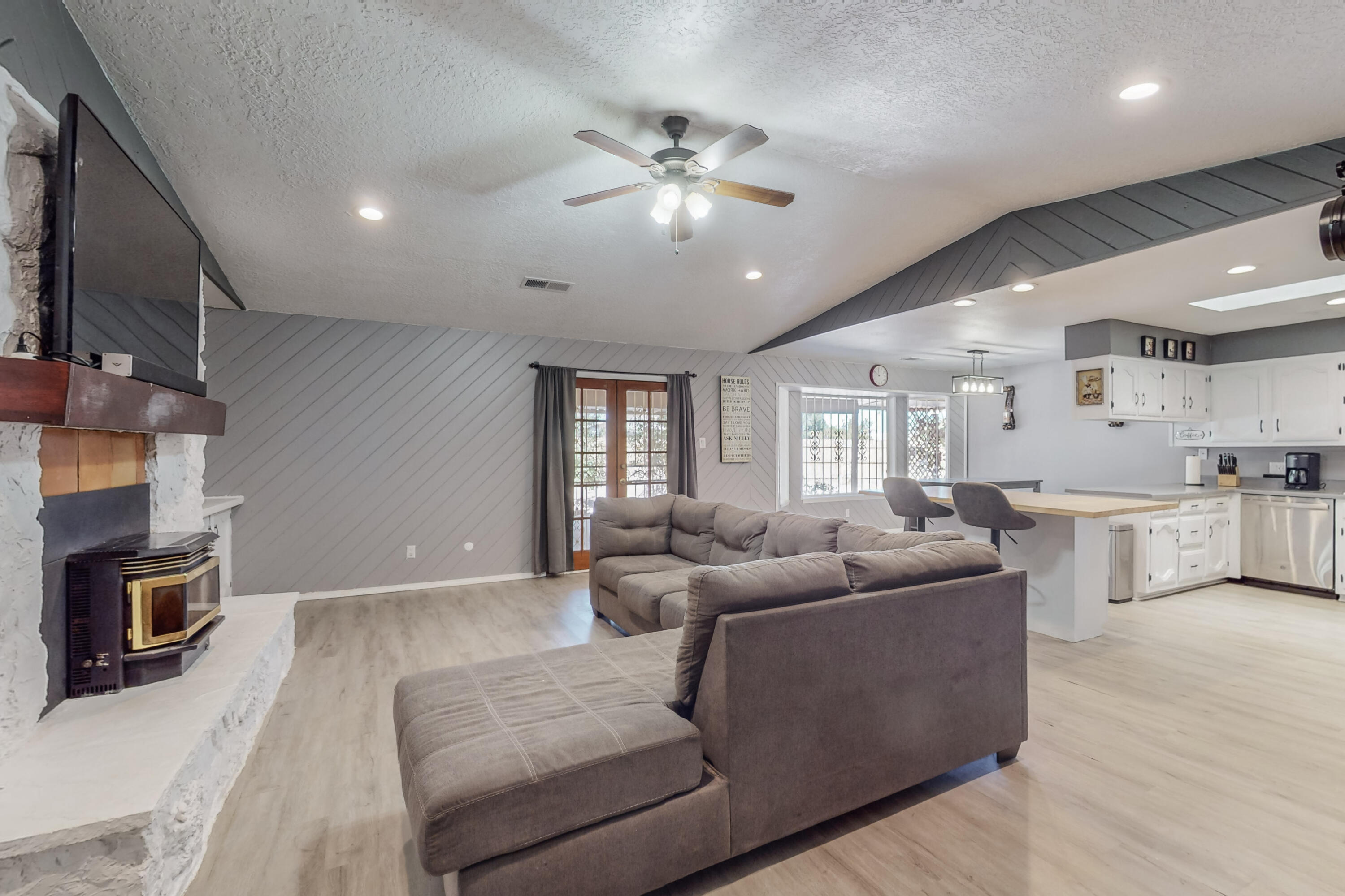 1706 UNITAS Court