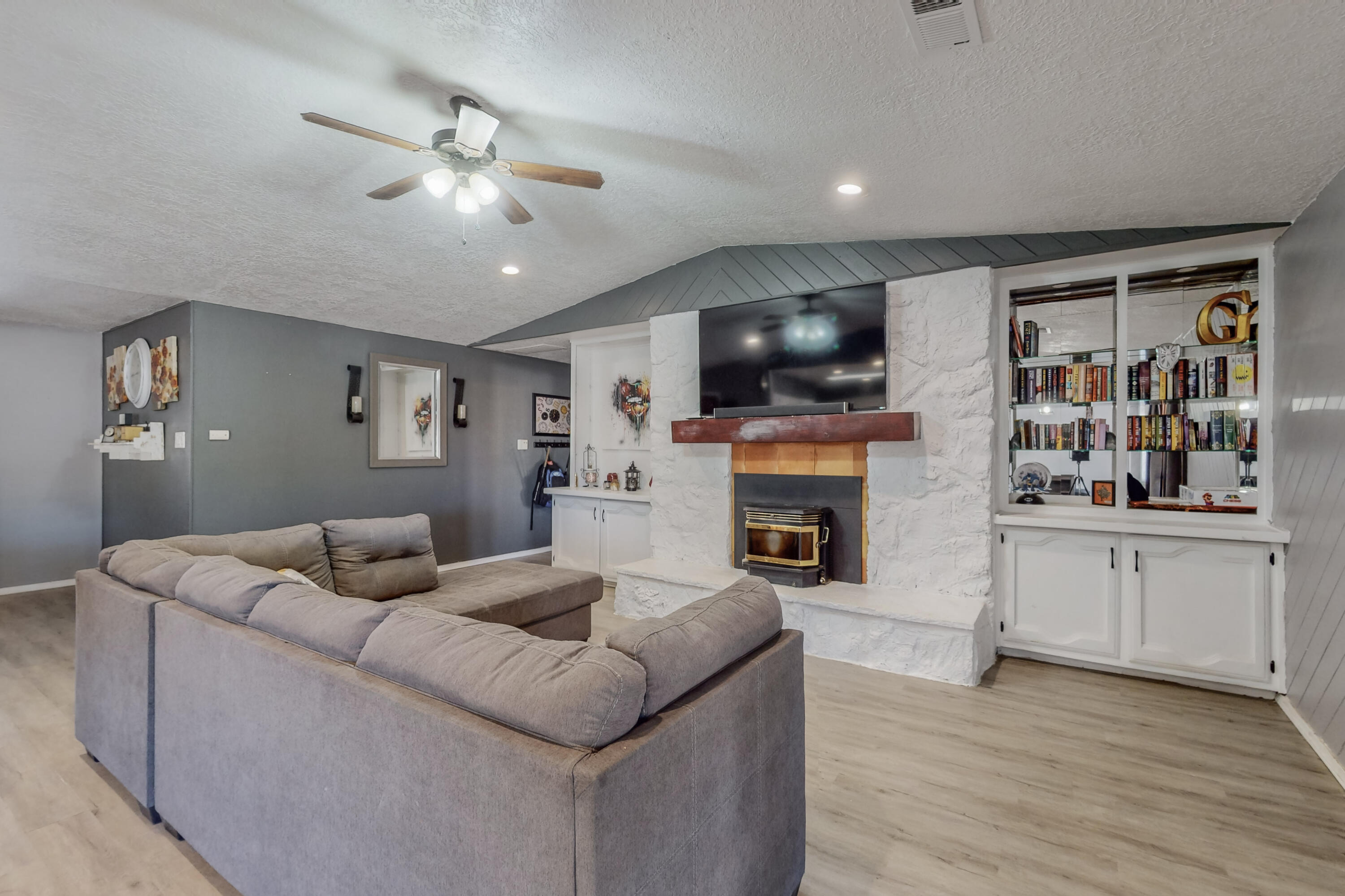 1706 UNITAS Court
