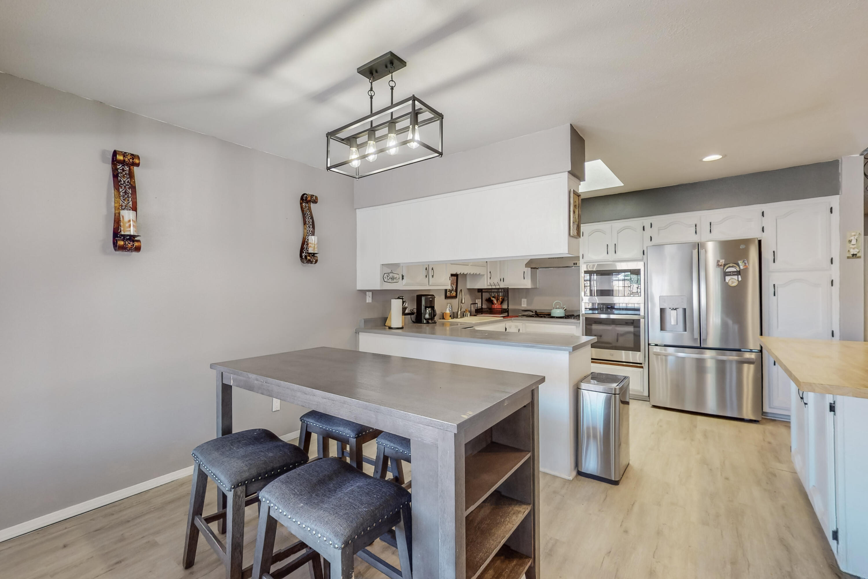 1706 UNITAS Court