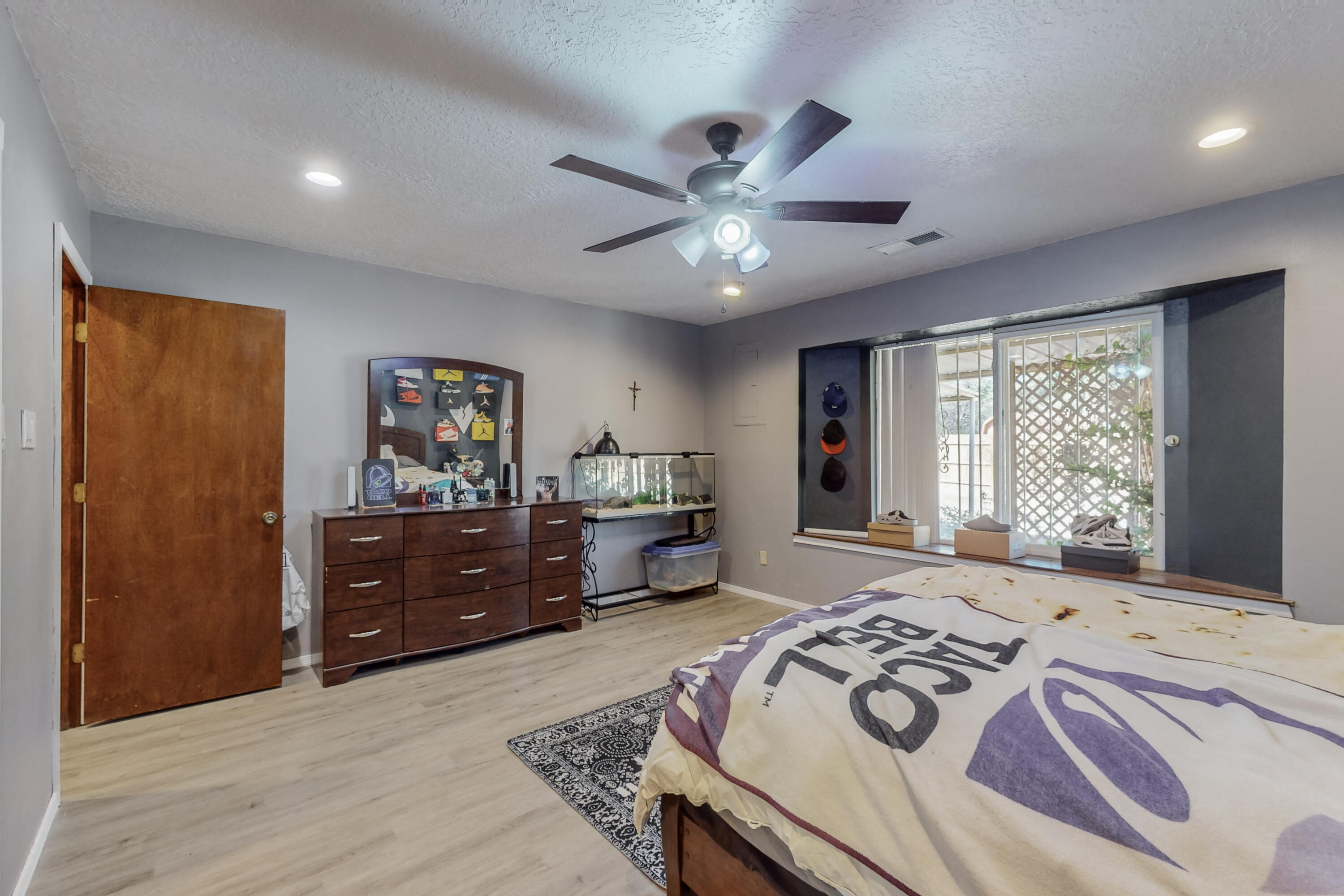 1706 UNITAS Court