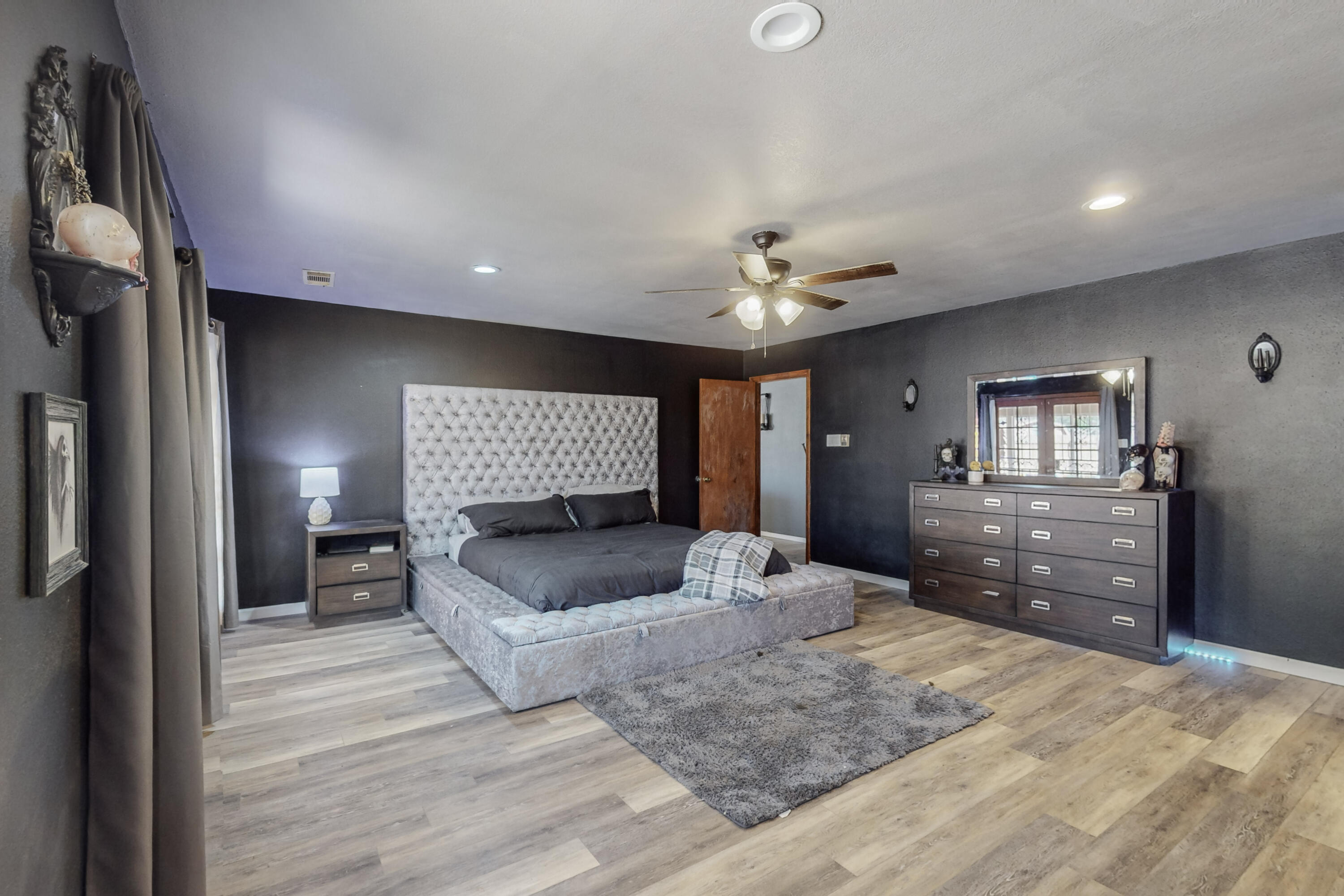 1706 UNITAS Court