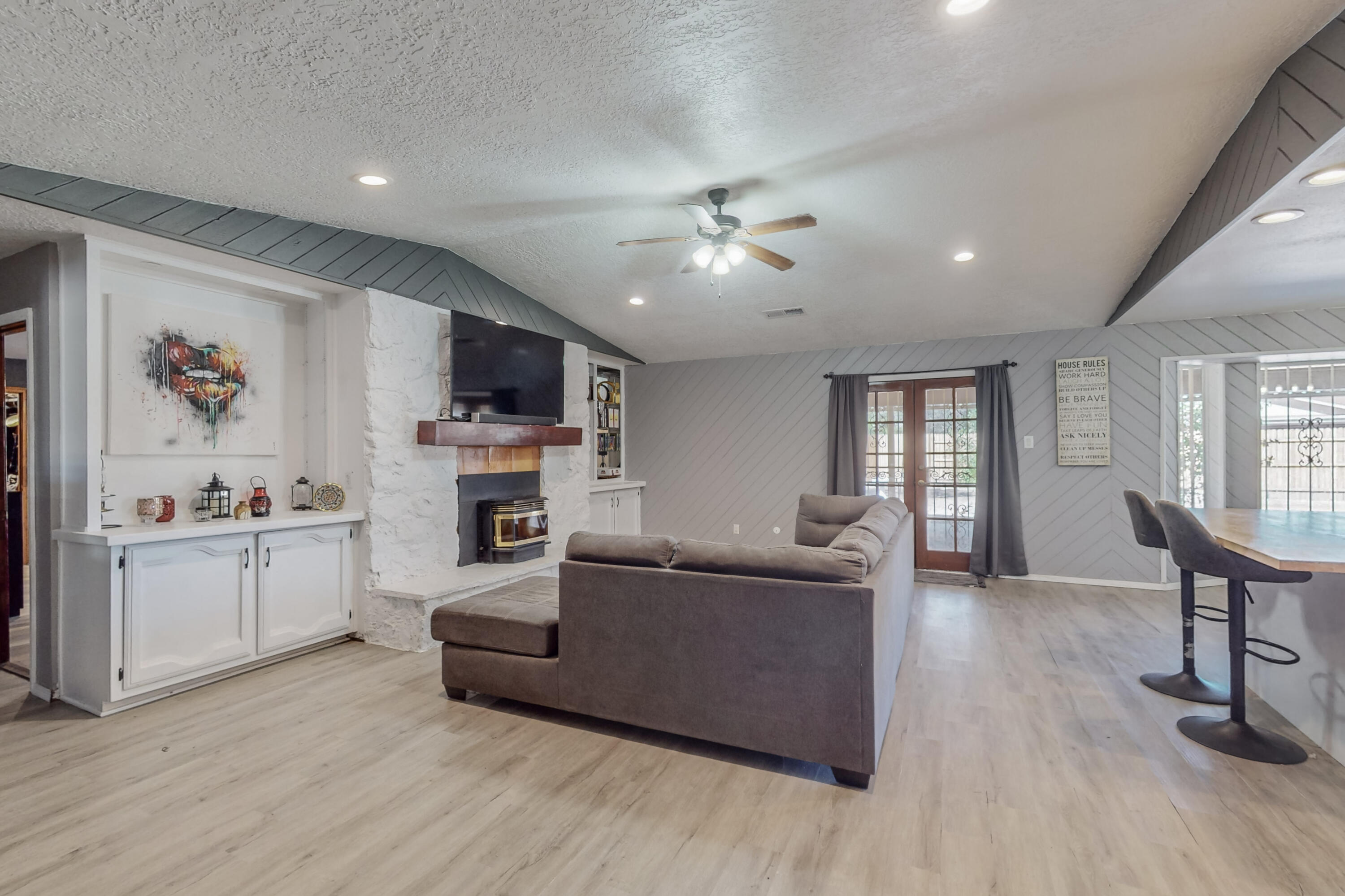 1706 UNITAS Court