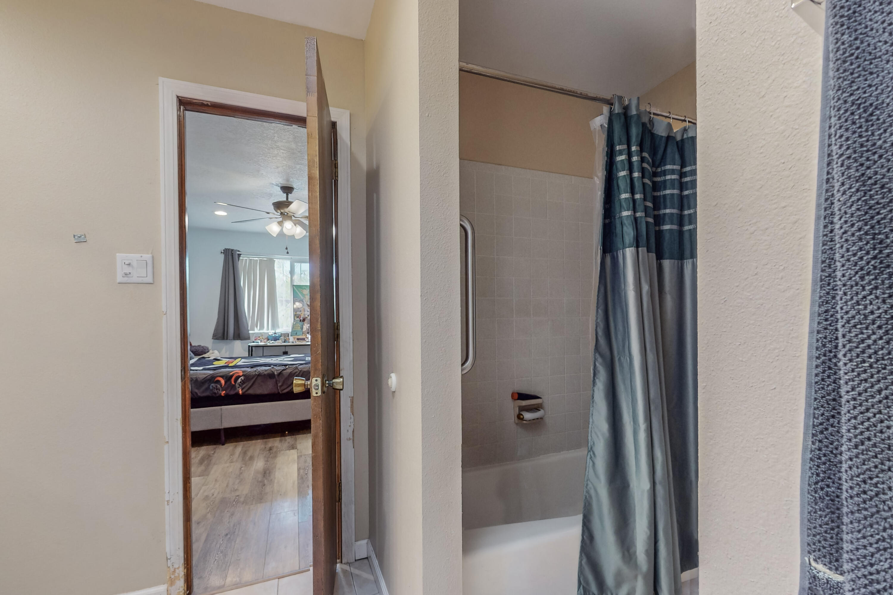 1706 UNITAS Court