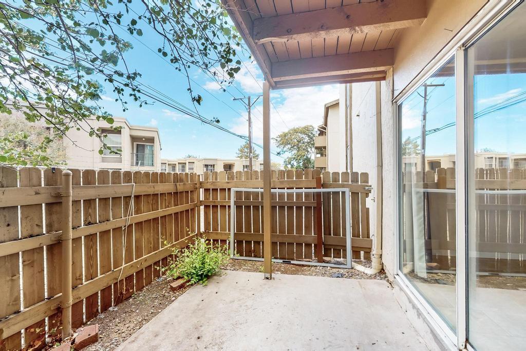 3855 MONTGOMERY Boulevard NE 1102