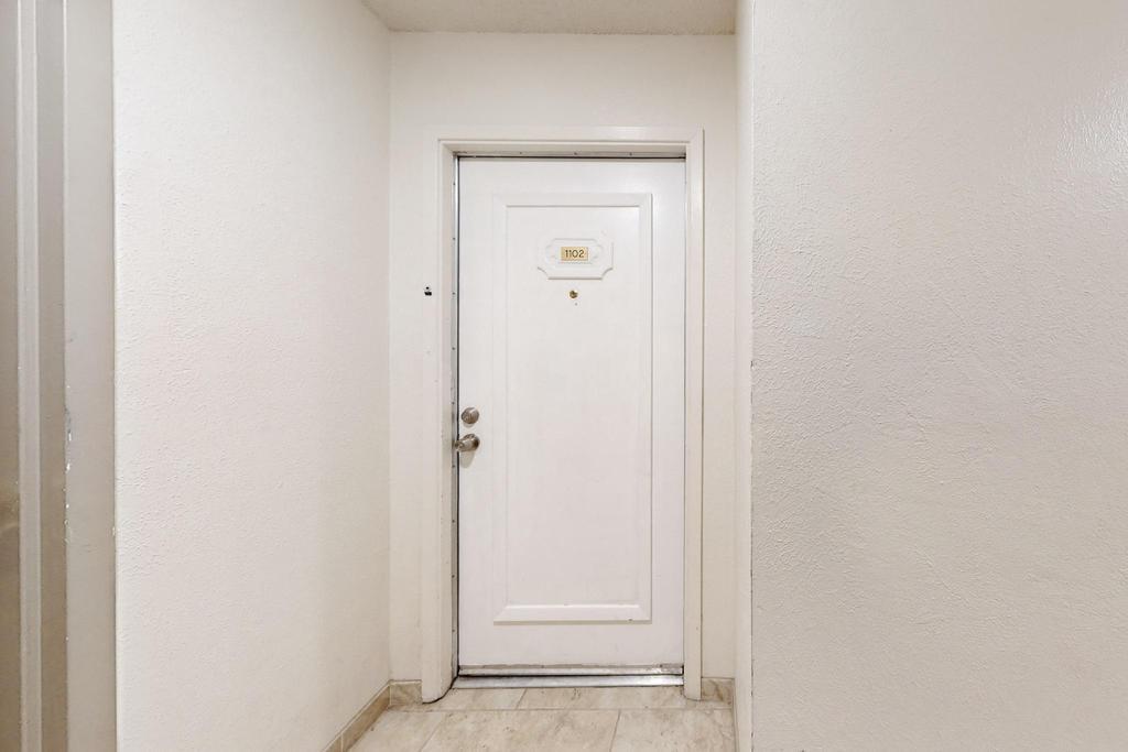 3855 MONTGOMERY Boulevard NE 1102