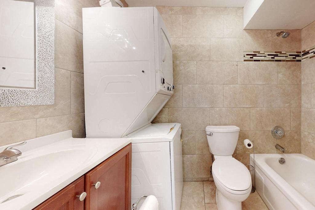 3855 MONTGOMERY Boulevard NE 1102