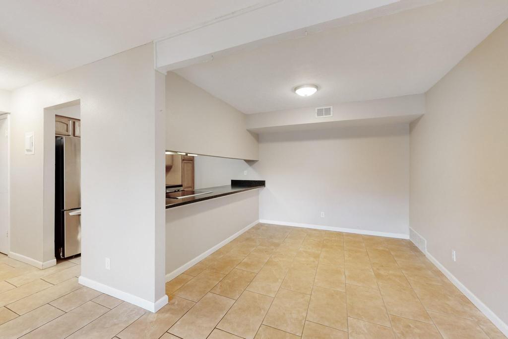 3855 MONTGOMERY Boulevard NE 1102