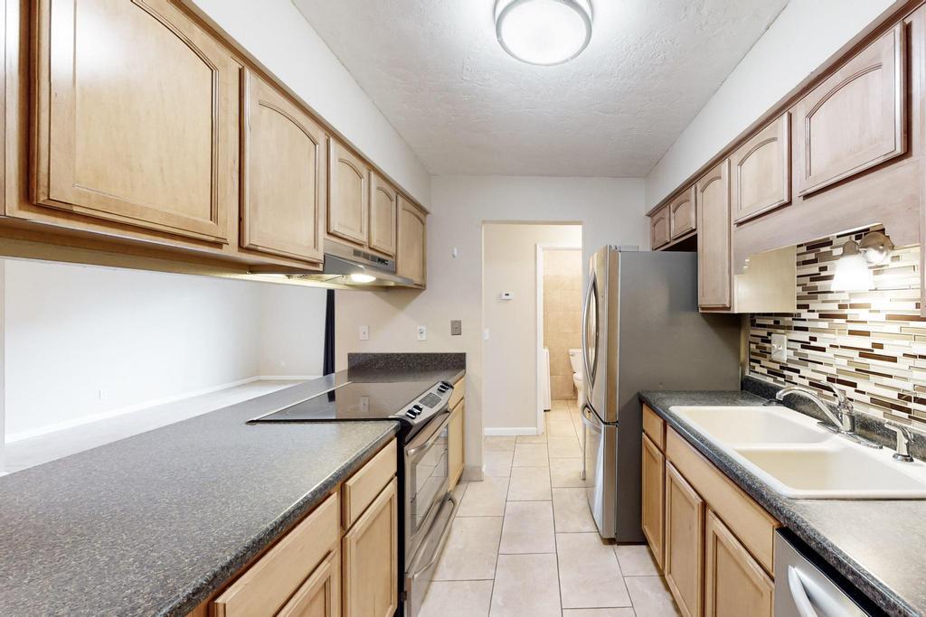 3855 MONTGOMERY Boulevard NE 1102