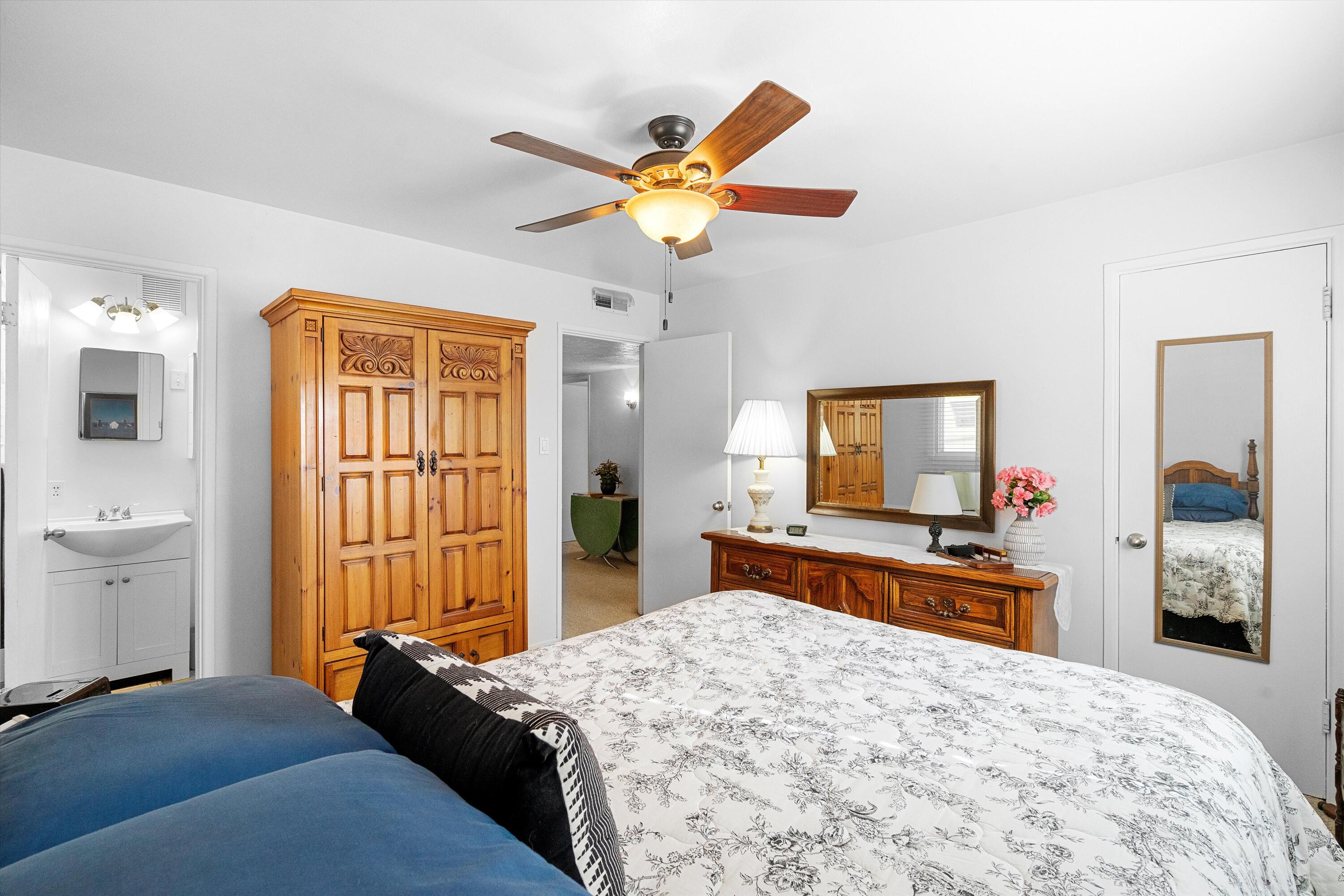 1505 WYOMING Boulevard NE