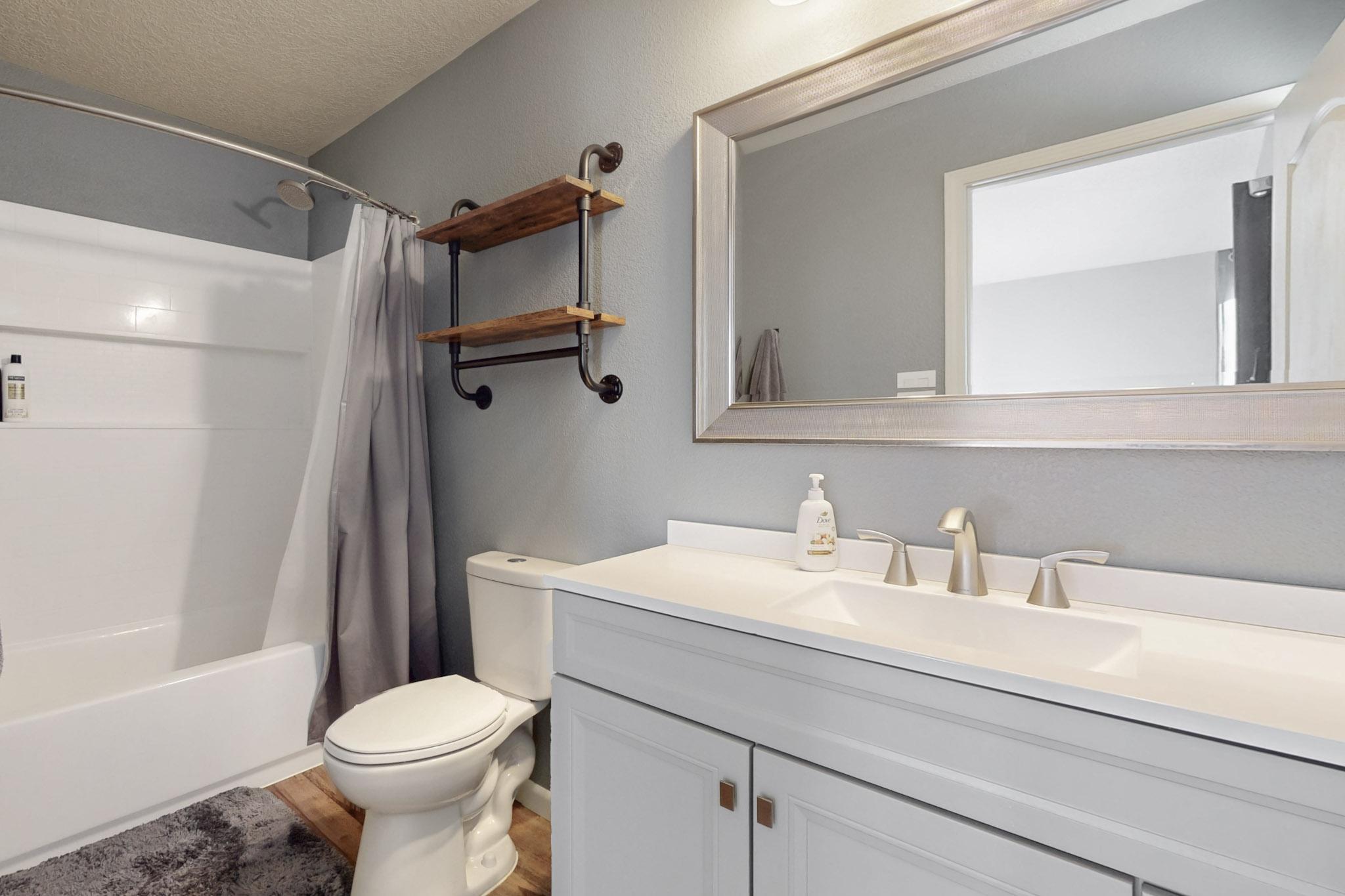 3725 LUCID MEADOWS Drive NE