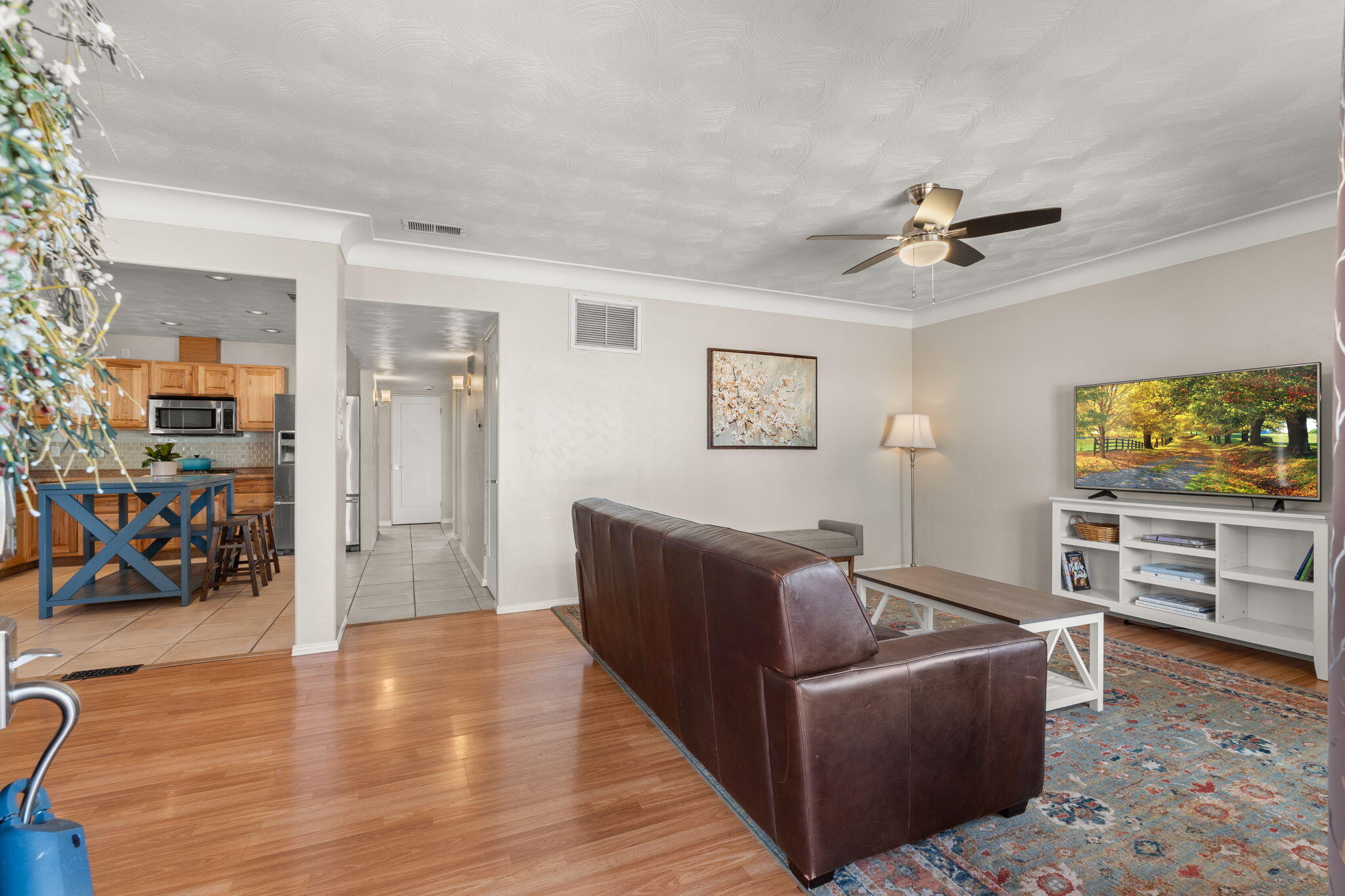 9812 MCKNIGHT Avenue NE