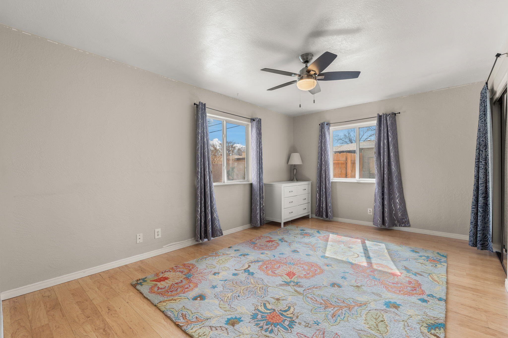 9812 MCKNIGHT Avenue NE