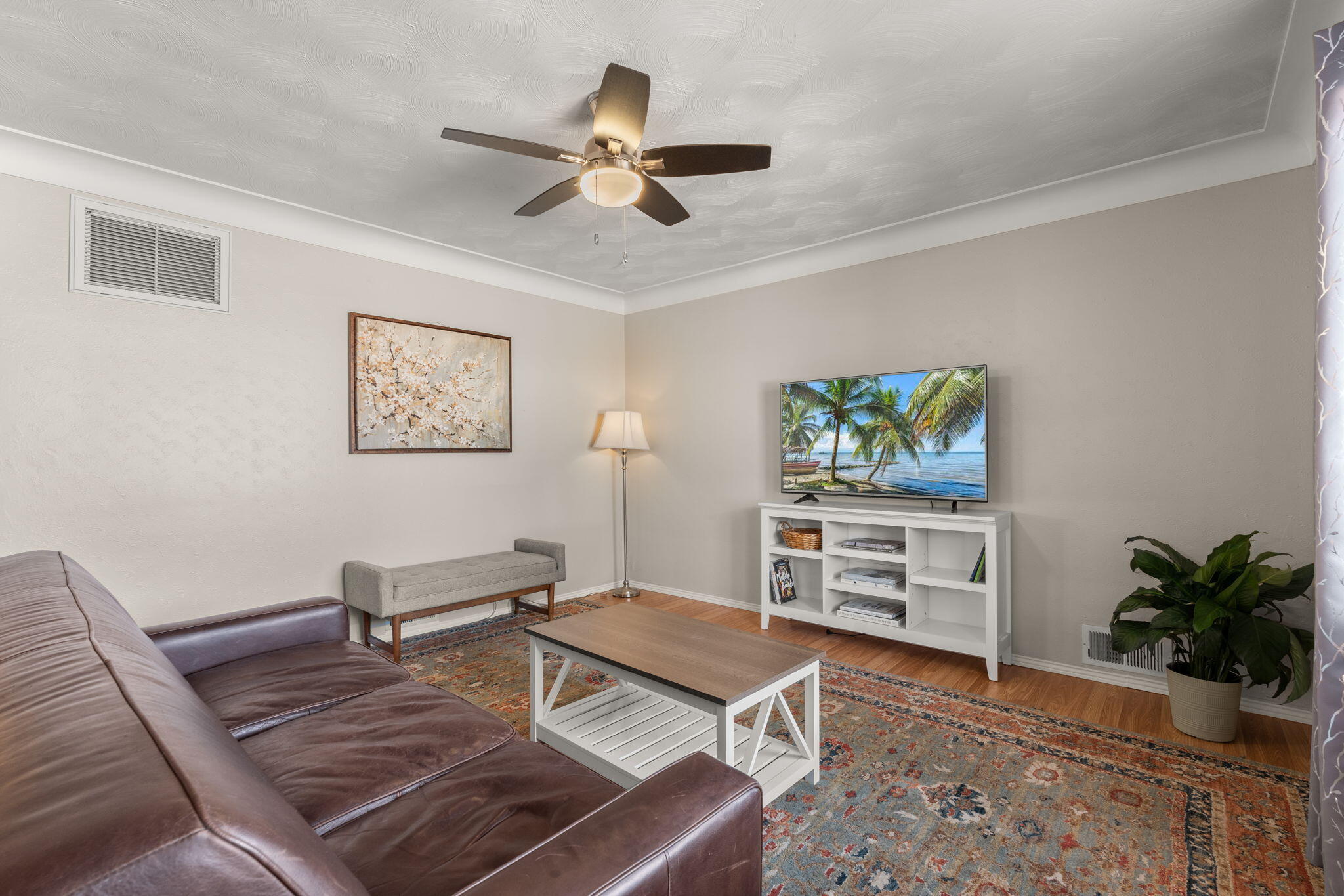 9812 MCKNIGHT Avenue NE