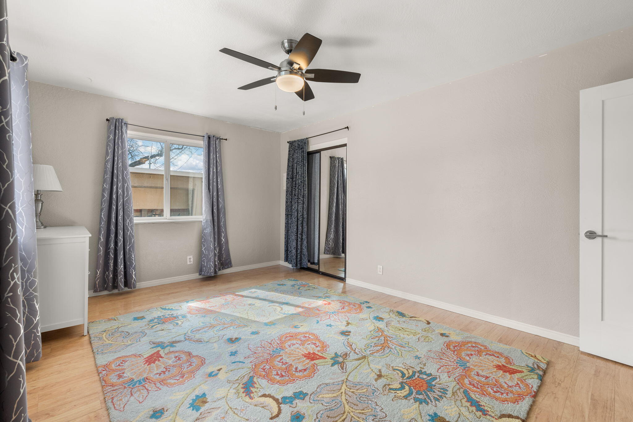 9812 MCKNIGHT Avenue NE