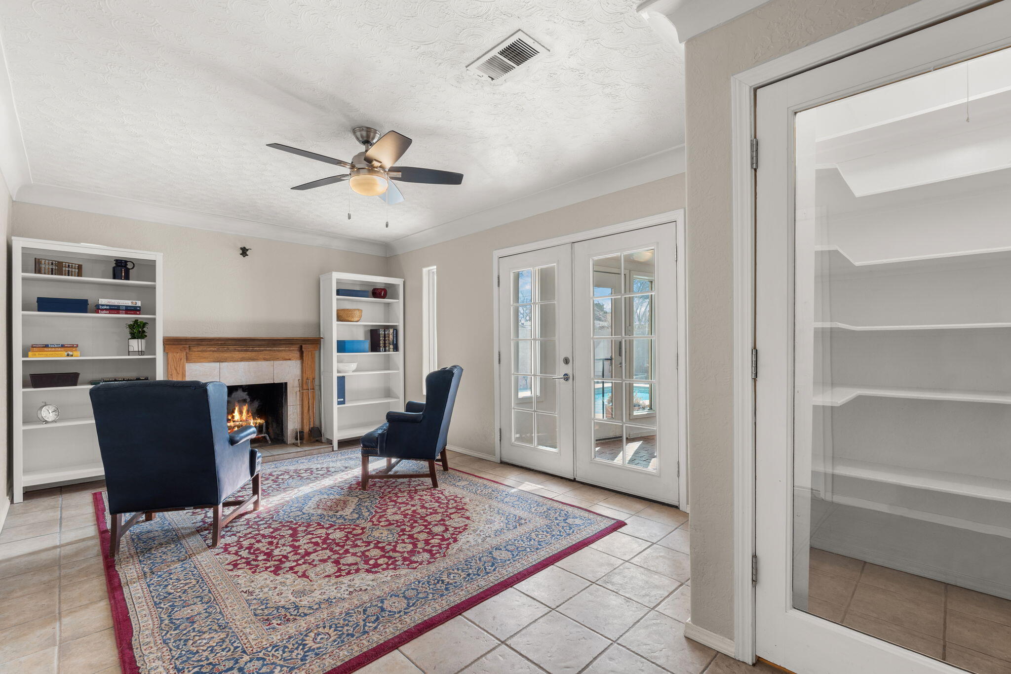 9812 MCKNIGHT Avenue NE