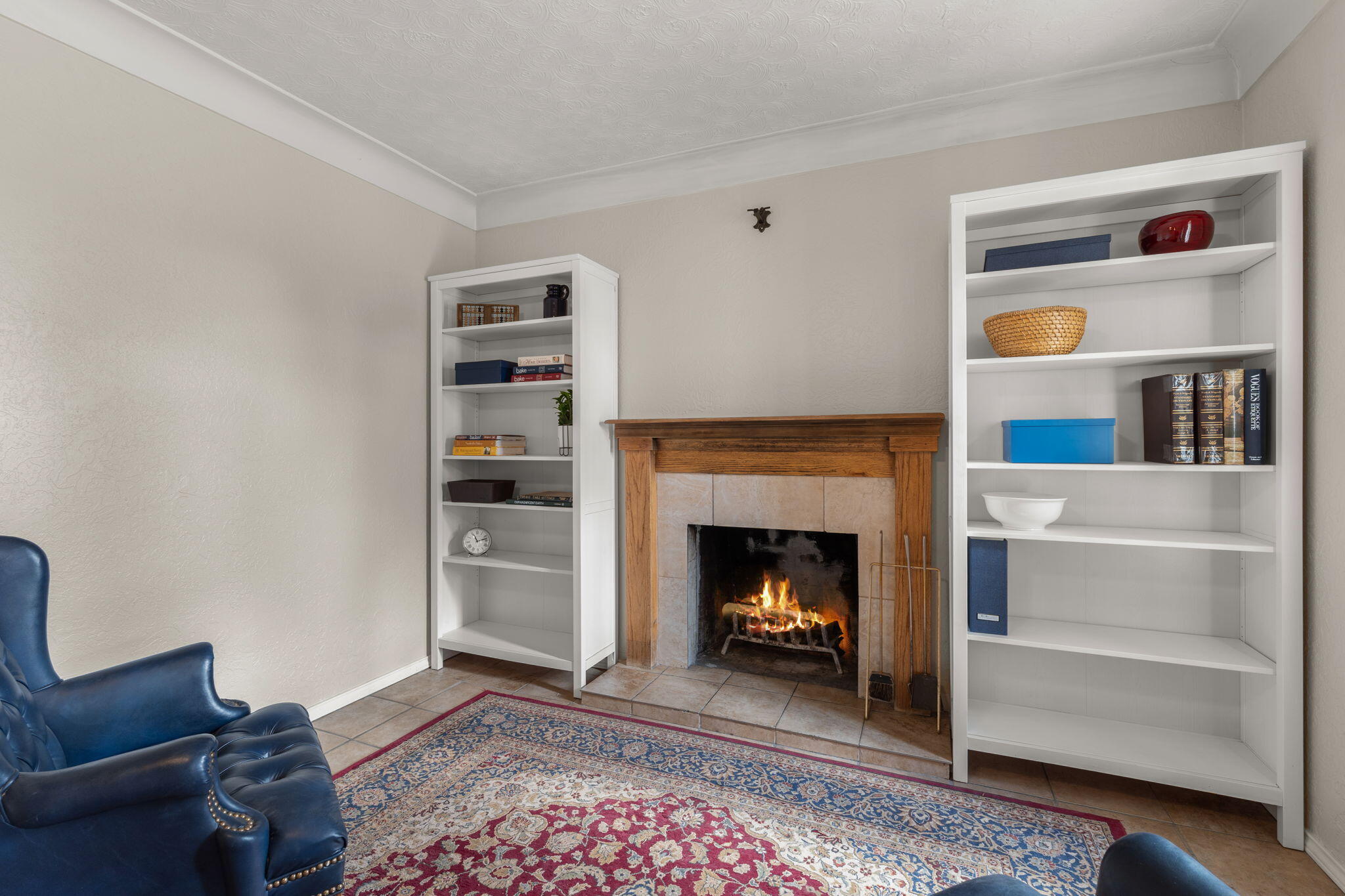 9812 MCKNIGHT Avenue NE