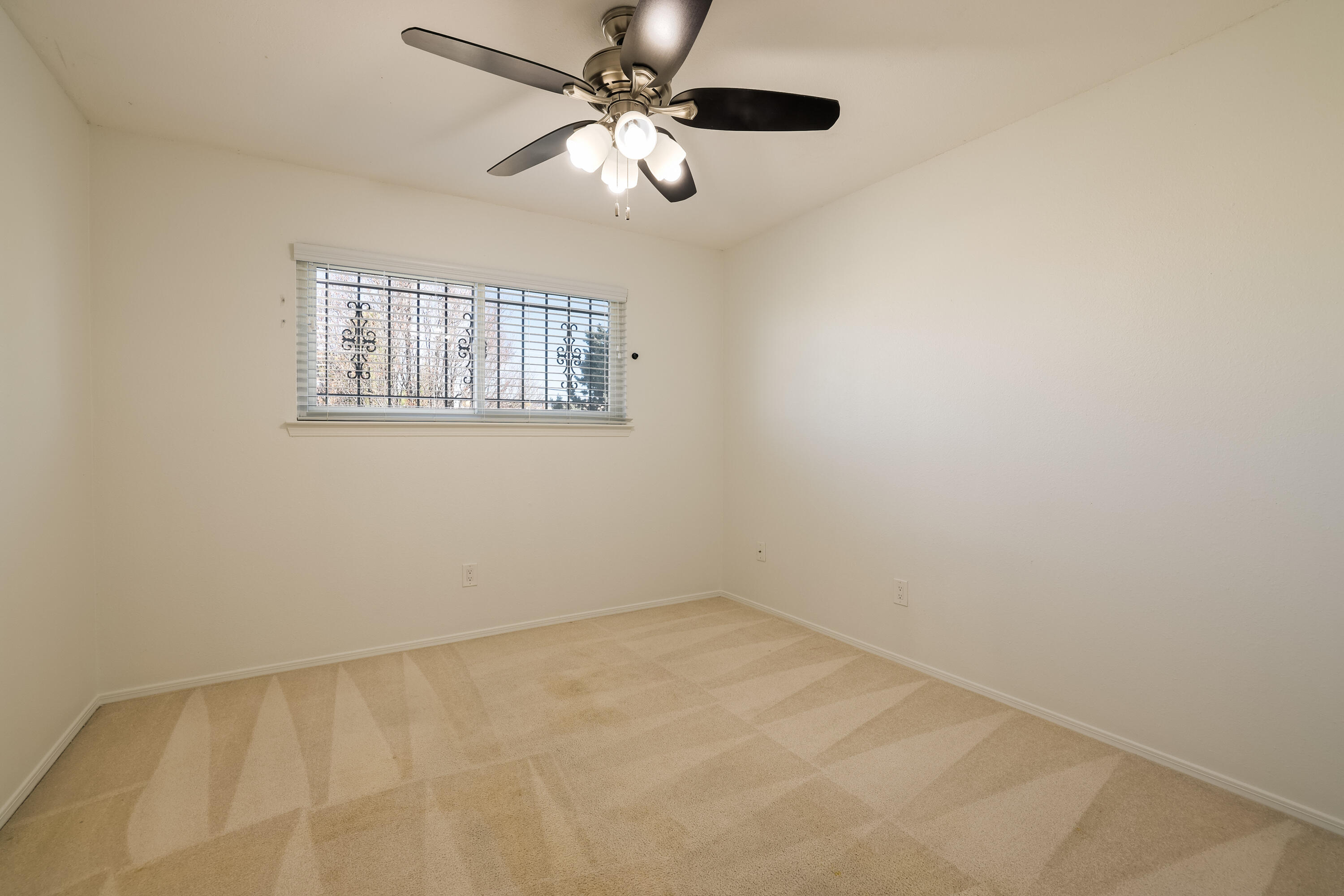 9605 LA PLAYA Street NE