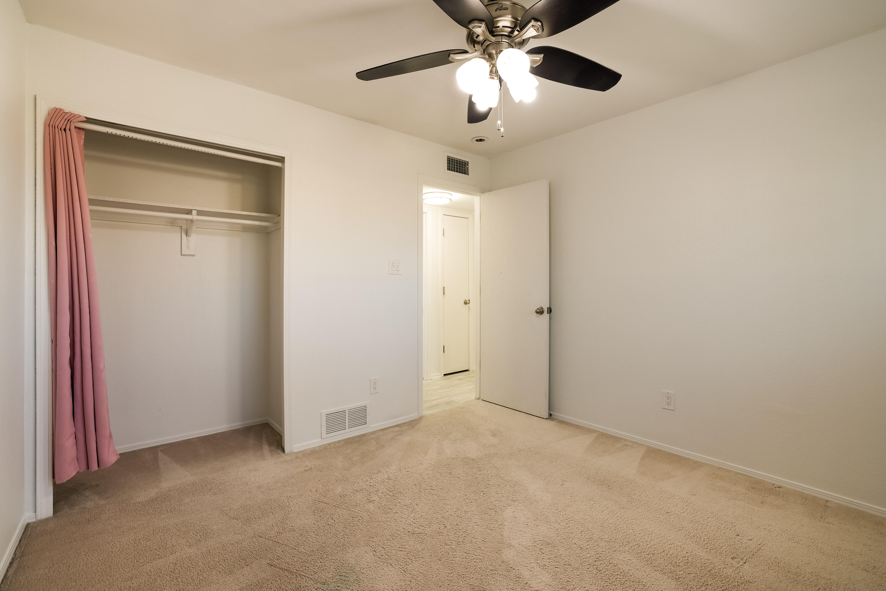 9605 LA PLAYA Street NE