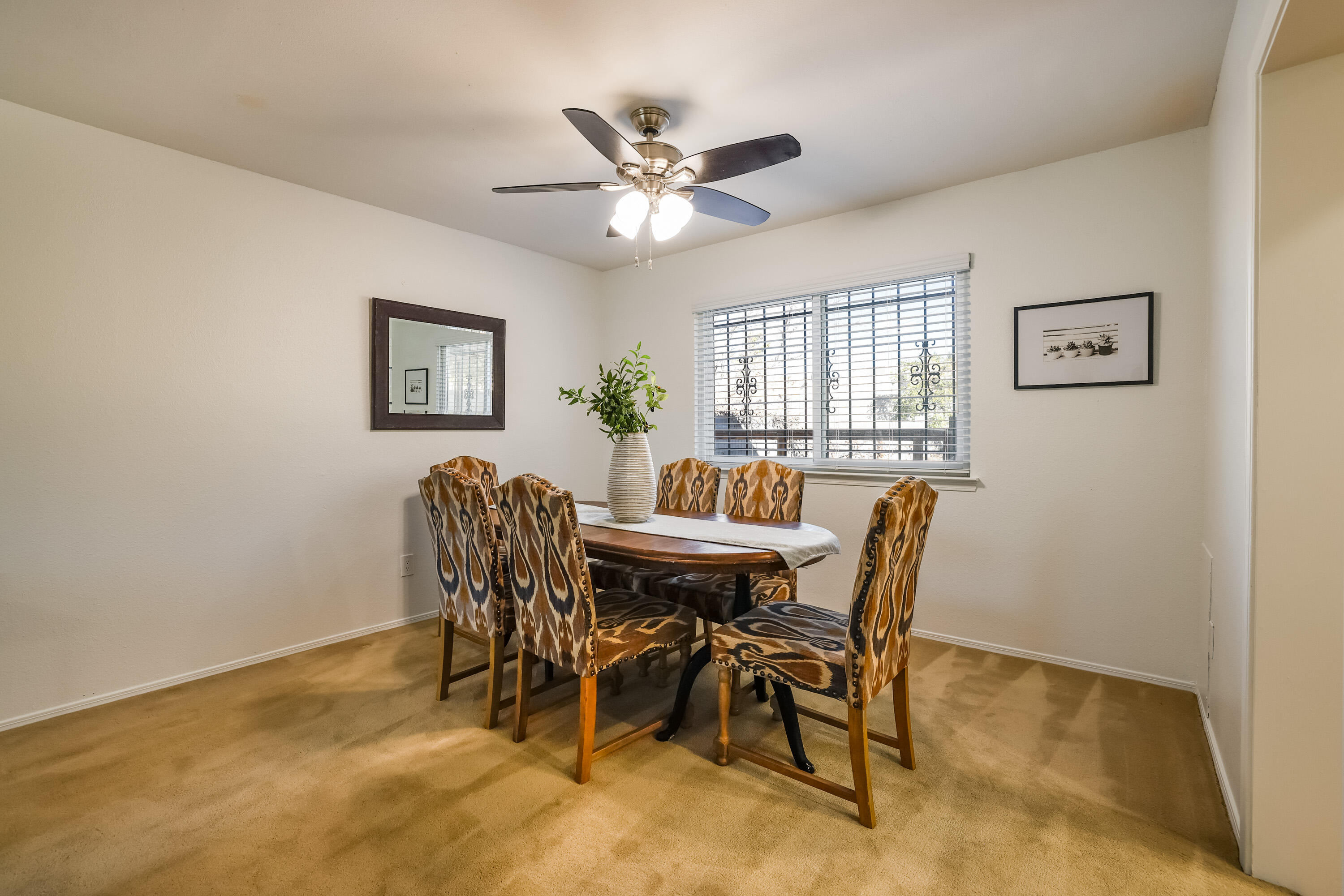 9605 LA PLAYA Street NE