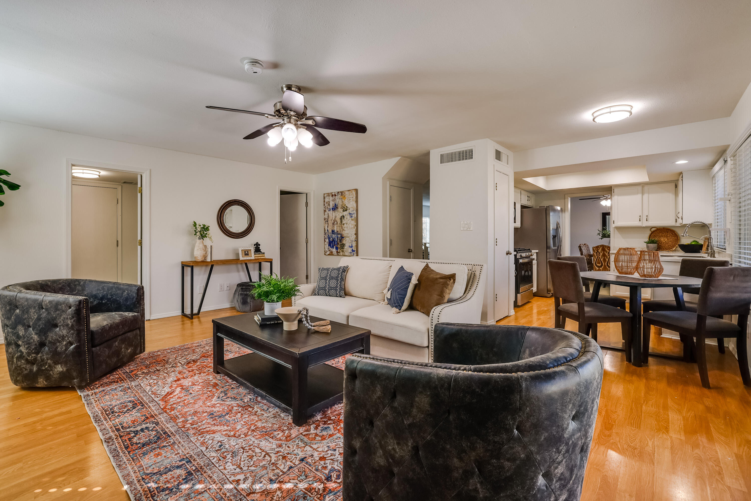 9605 LA PLAYA Street NE