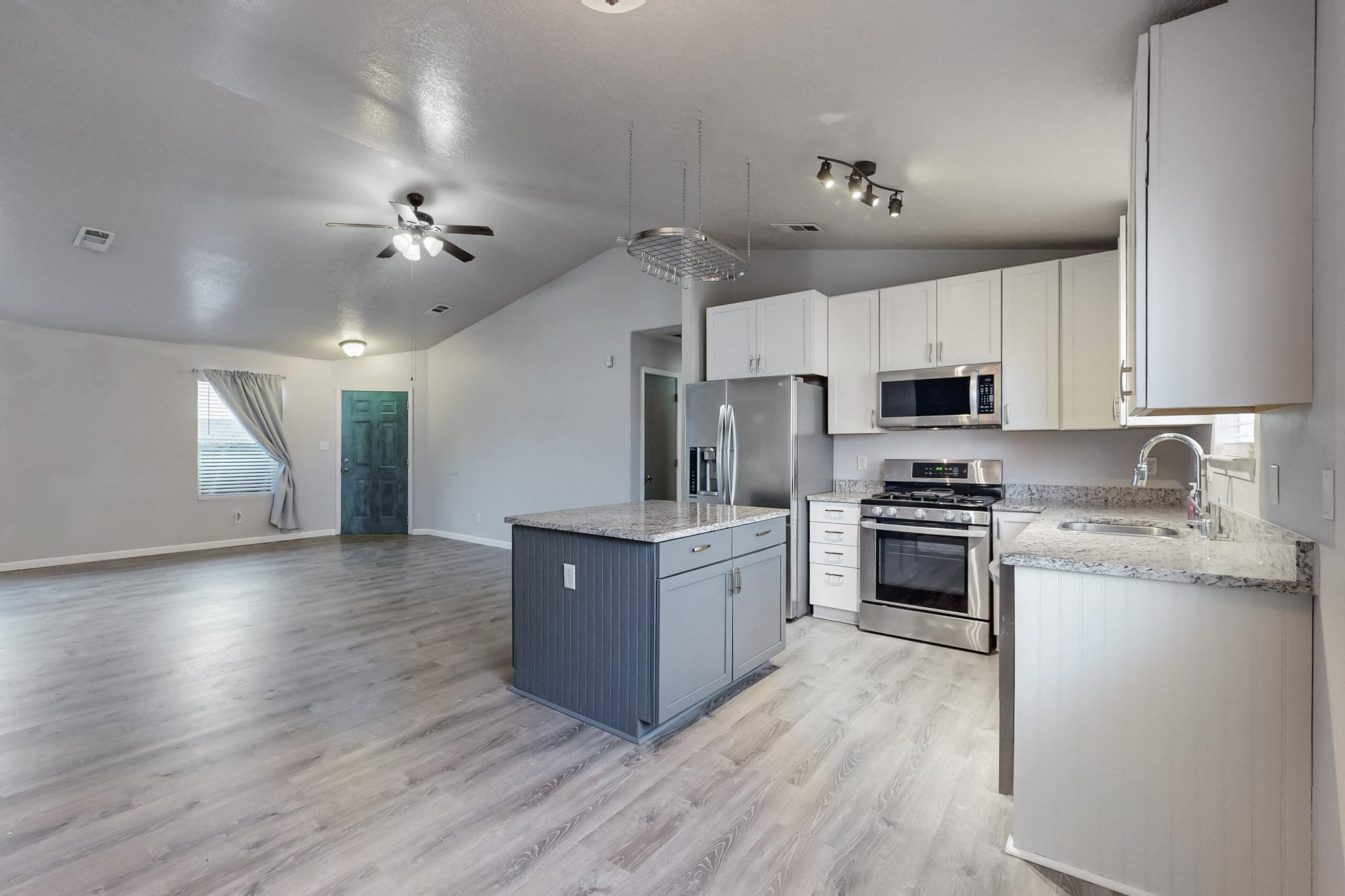 8015 VISTA ESTRELLA Lane SW