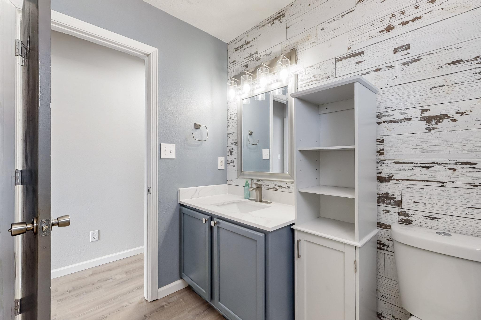 8015 VISTA ESTRELLA Lane SW