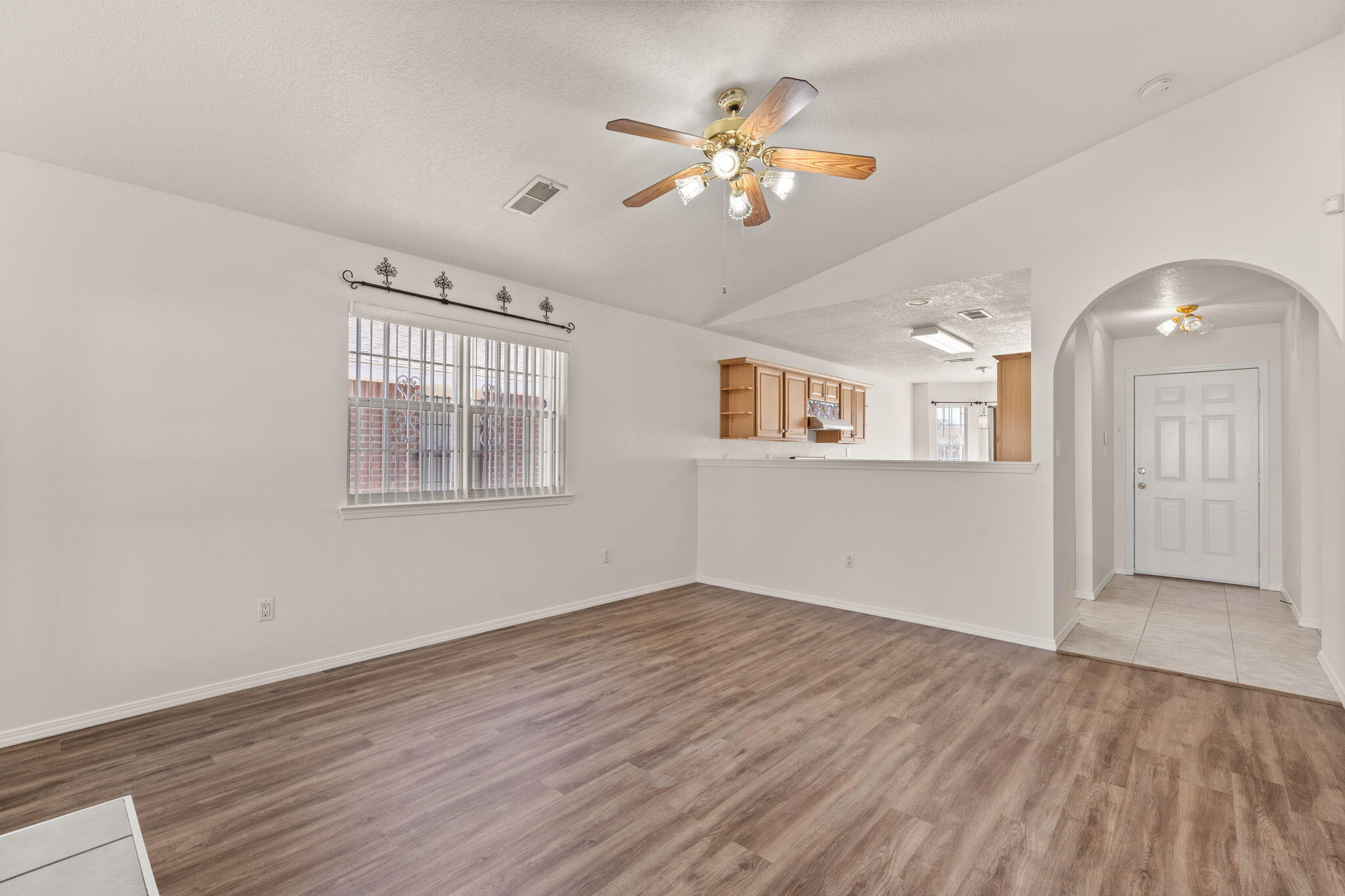 6783 FOREST HILLS Drive NE