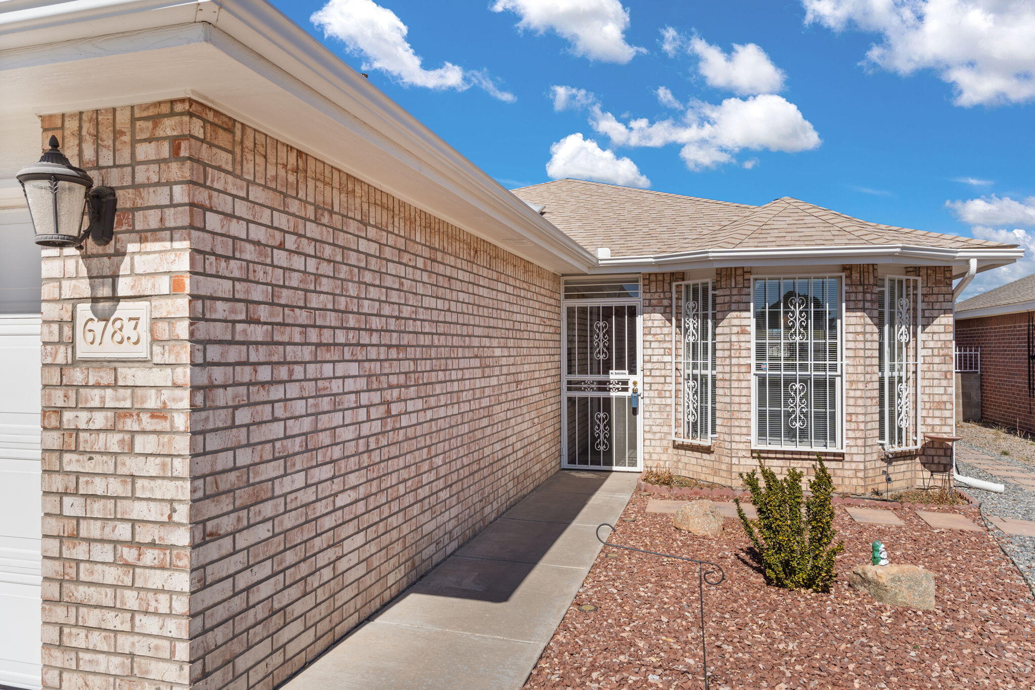 6783 FOREST HILLS Drive NE