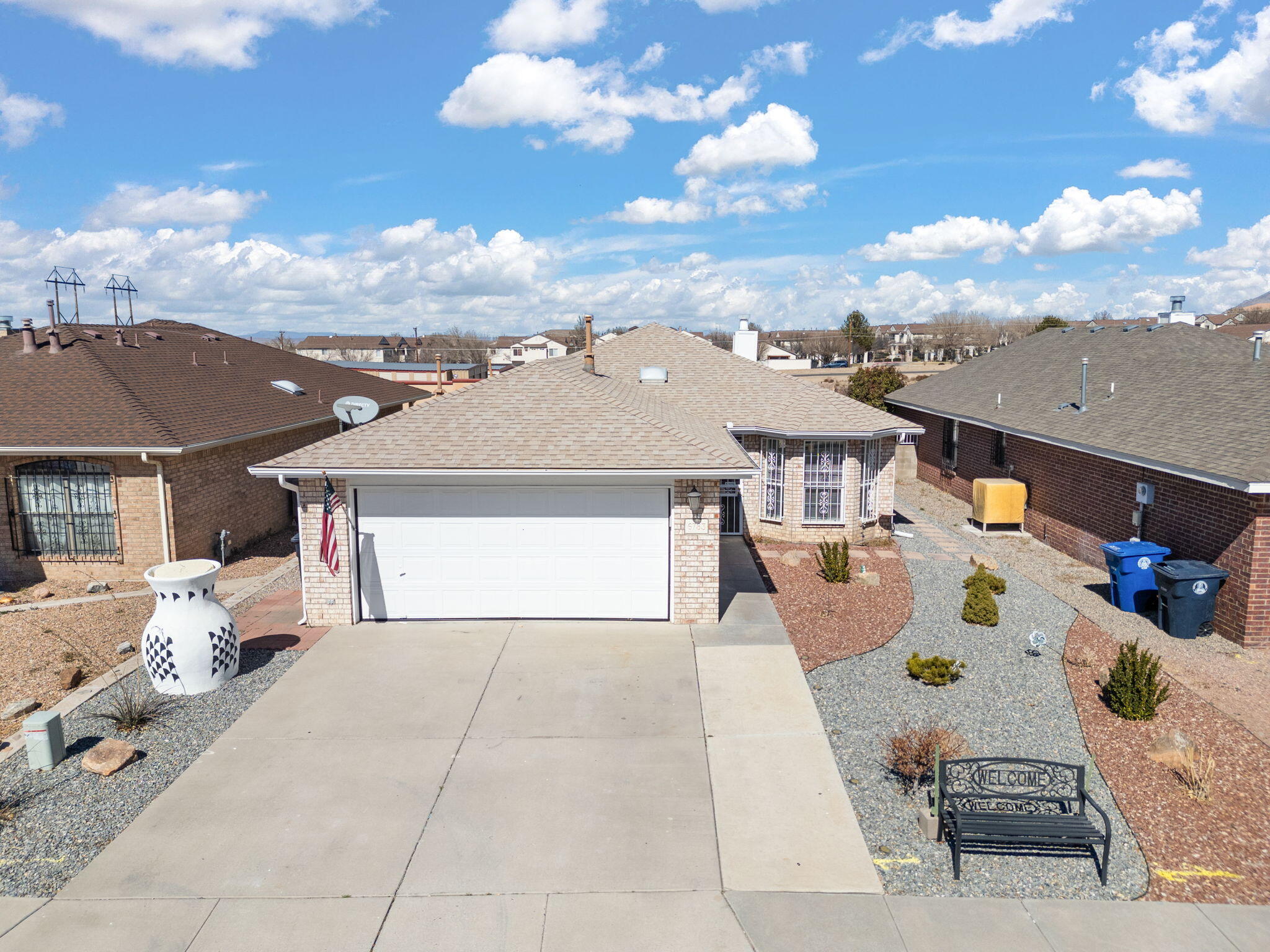 6783 FOREST HILLS Drive NE