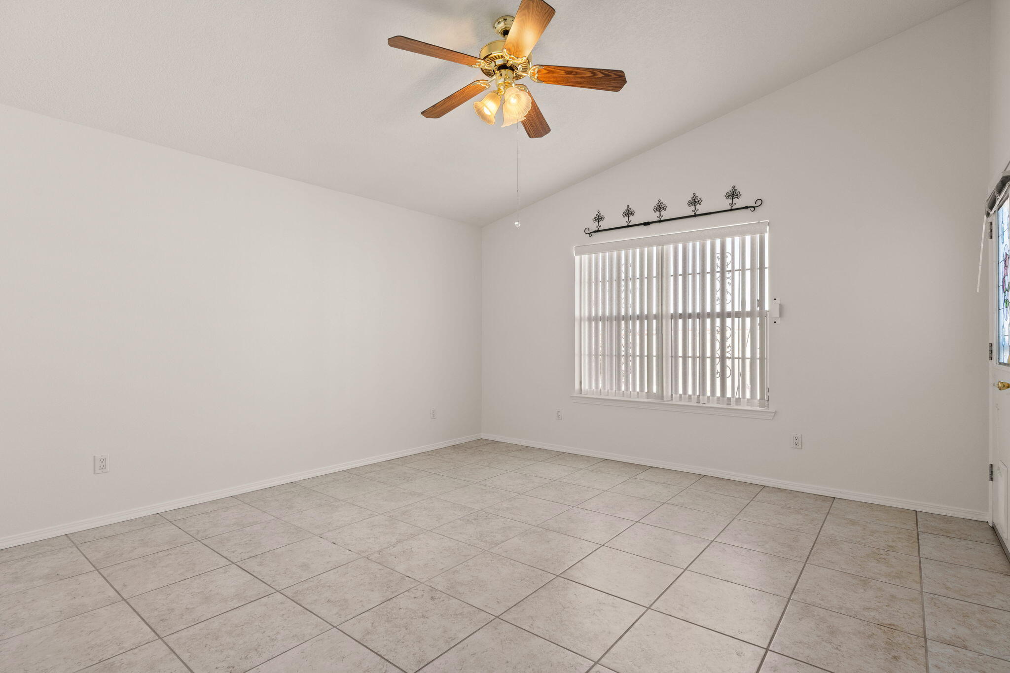 6783 FOREST HILLS Drive NE