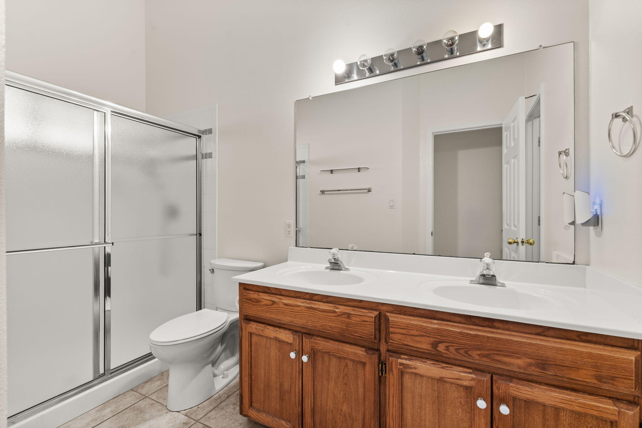 6783 FOREST HILLS Drive NE