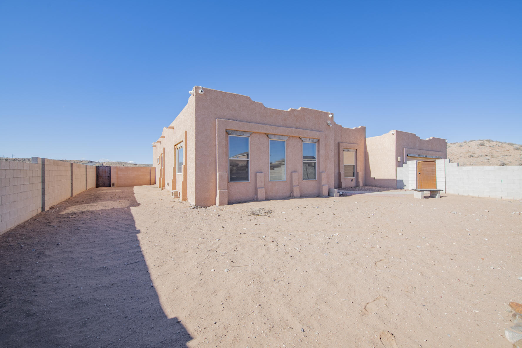 5000 BARANCA Drive NE