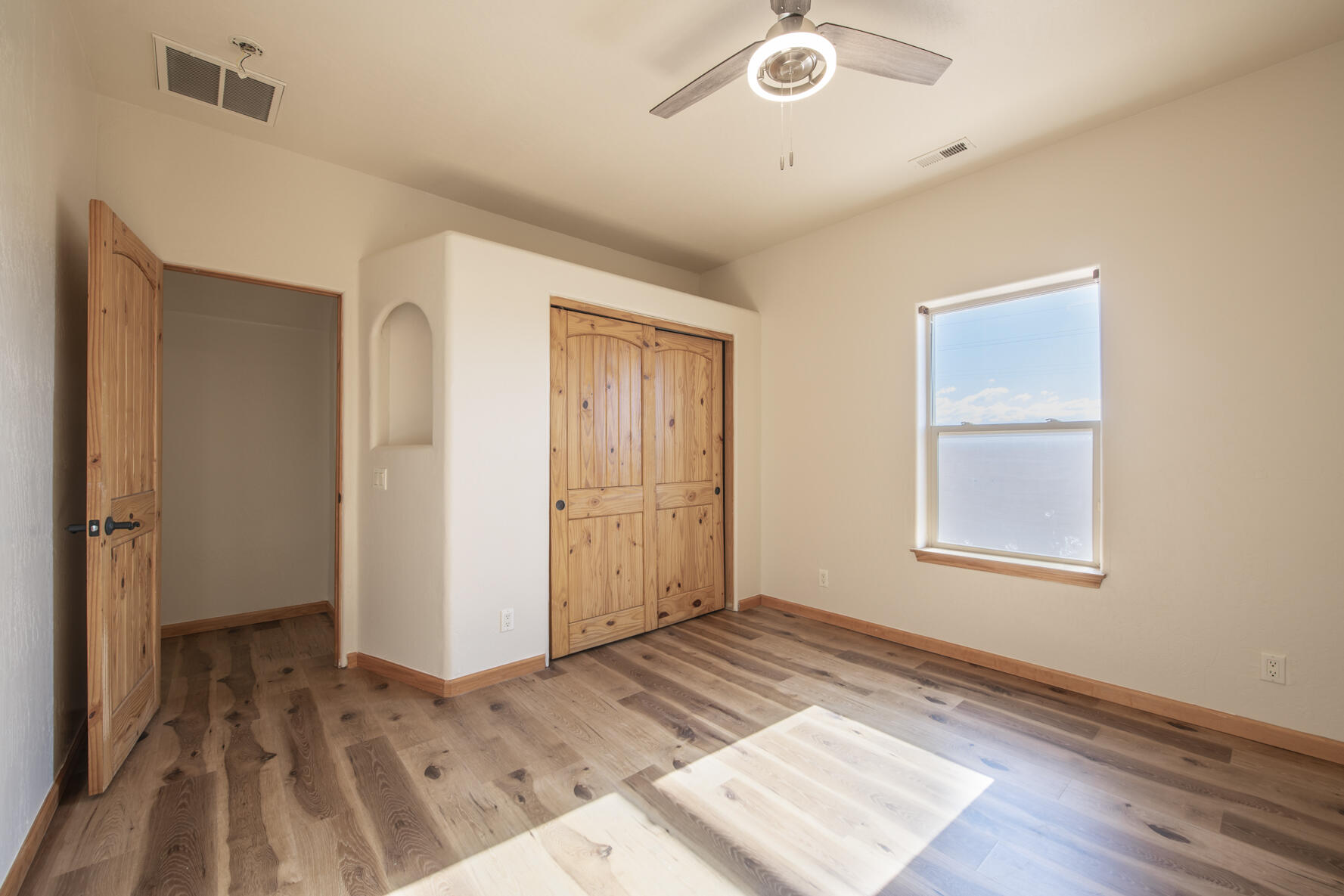 5000 BARANCA Drive NE