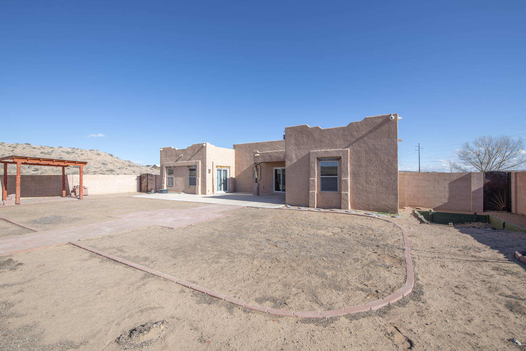 5000 BARANCA Drive NE