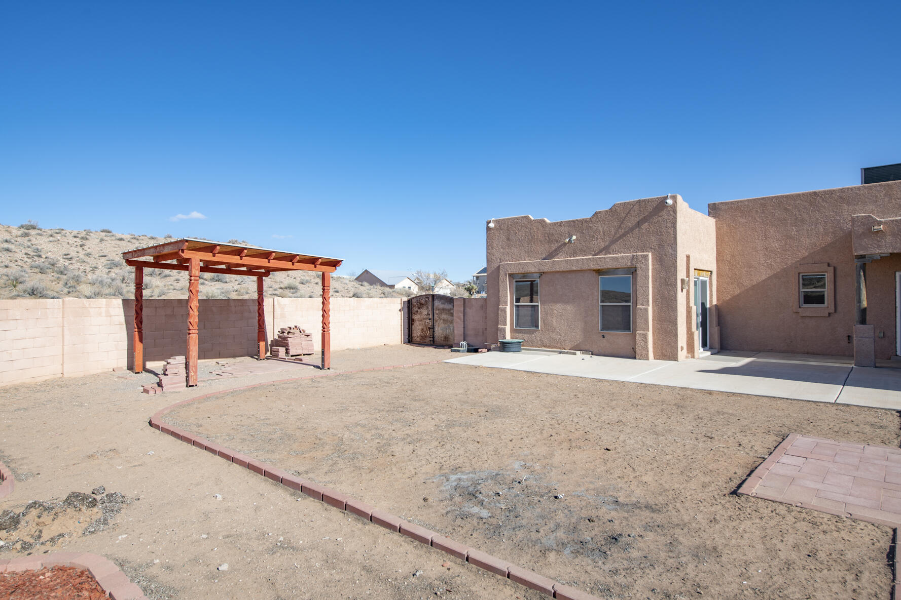 5000 BARANCA Drive NE