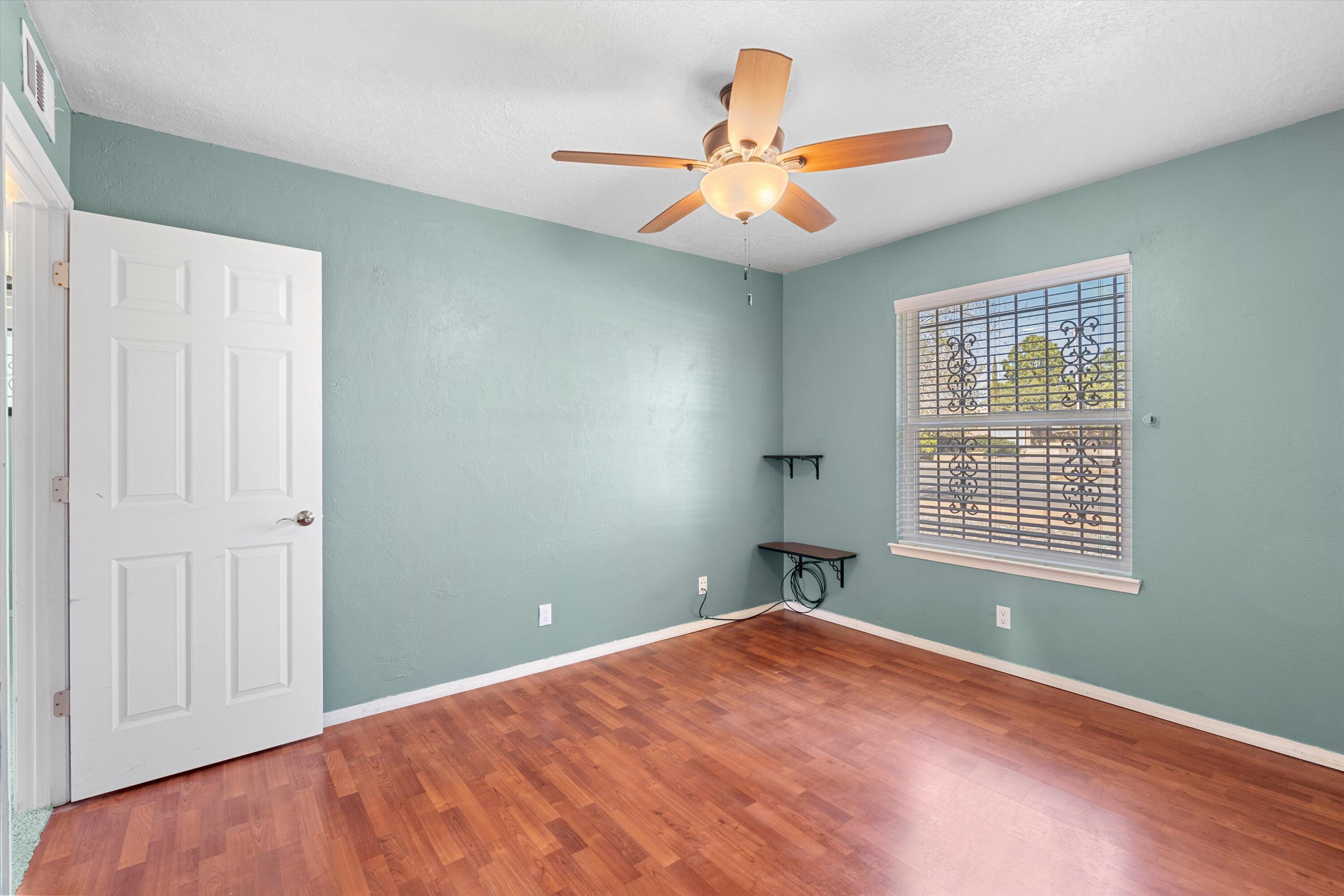 5218 COLLEGE HEIGHTS Drive NW