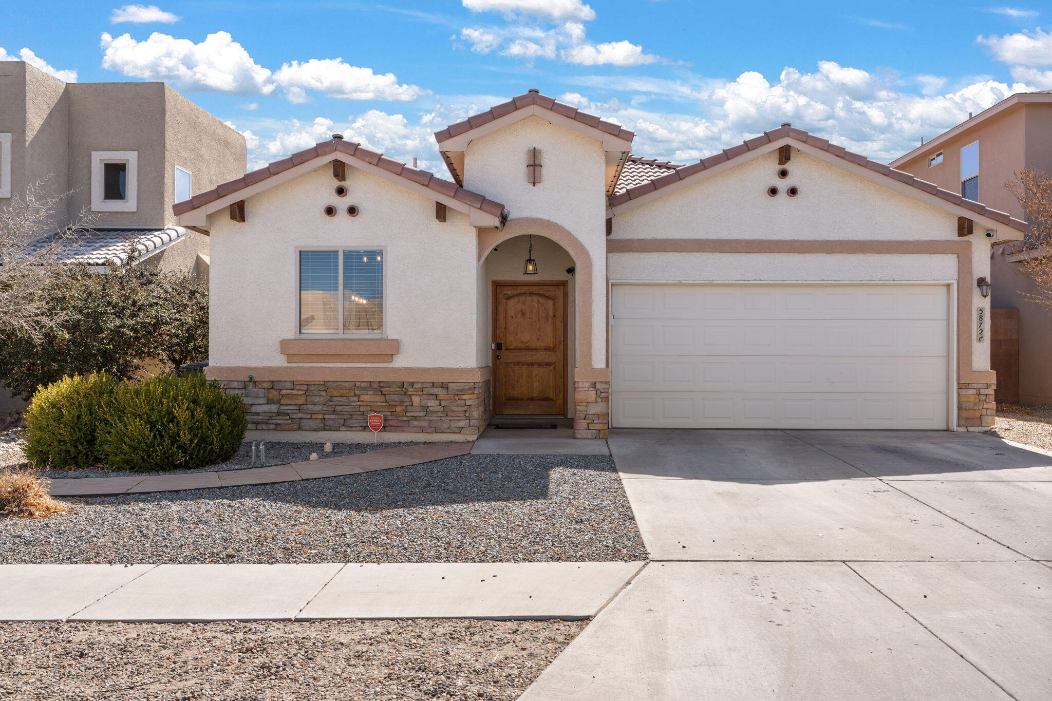 5872 ERMEMIN Avenue NW