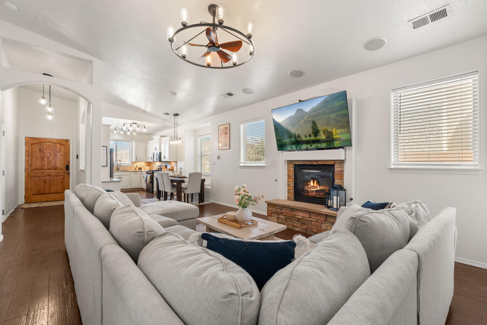 5872 ERMEMIN Avenue NW