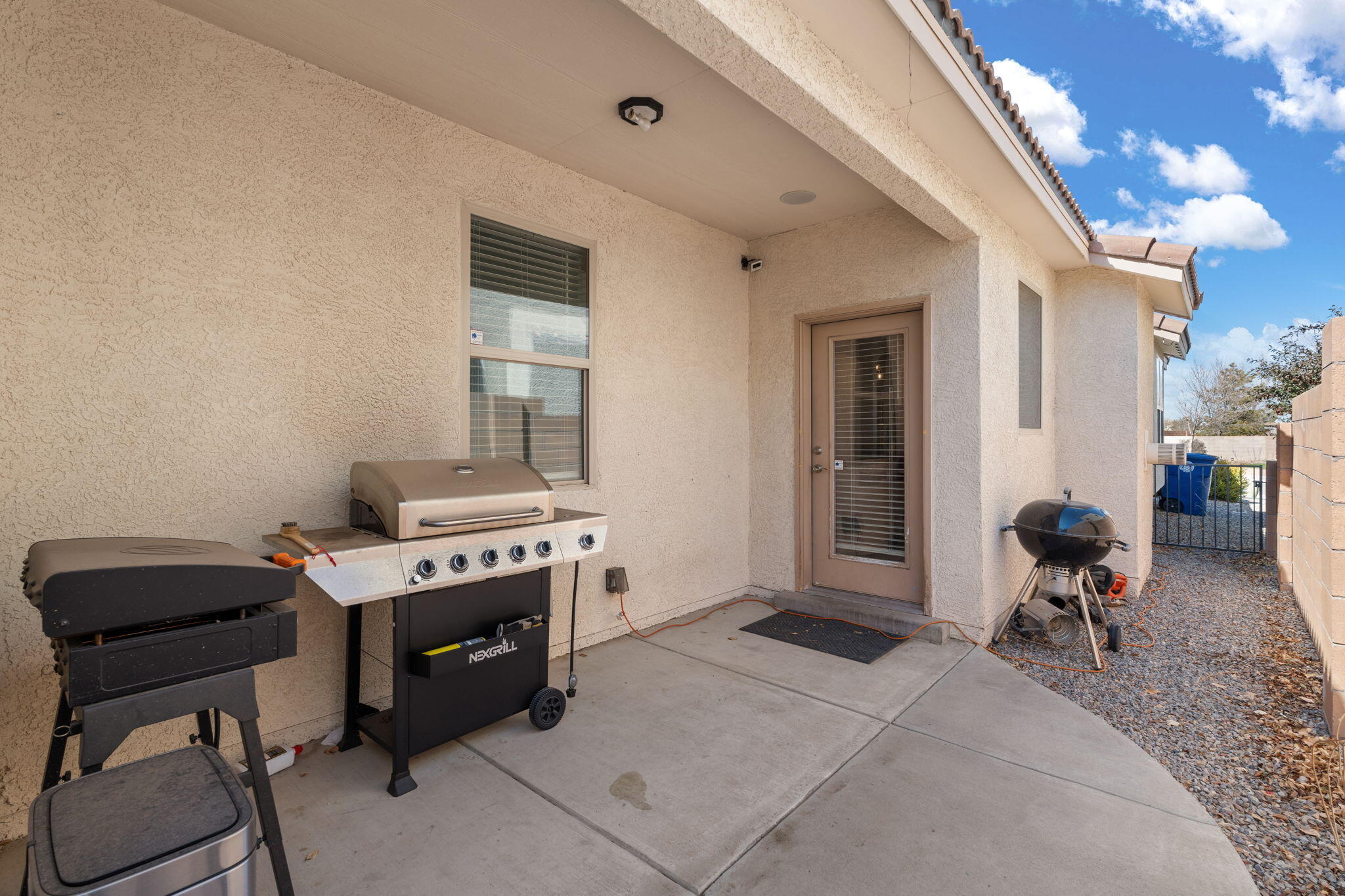 5872 ERMEMIN Avenue NW