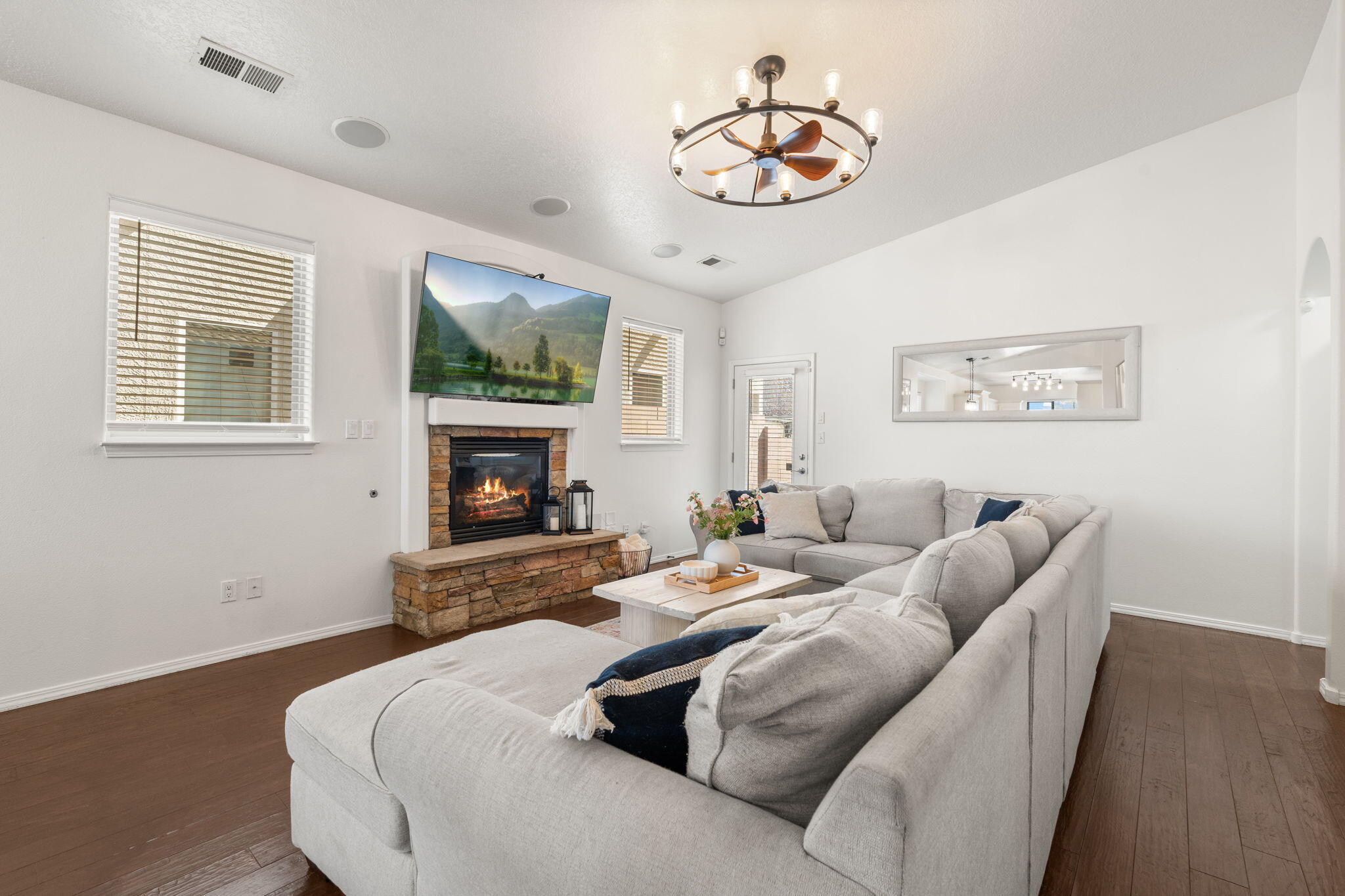 5872 ERMEMIN Avenue NW