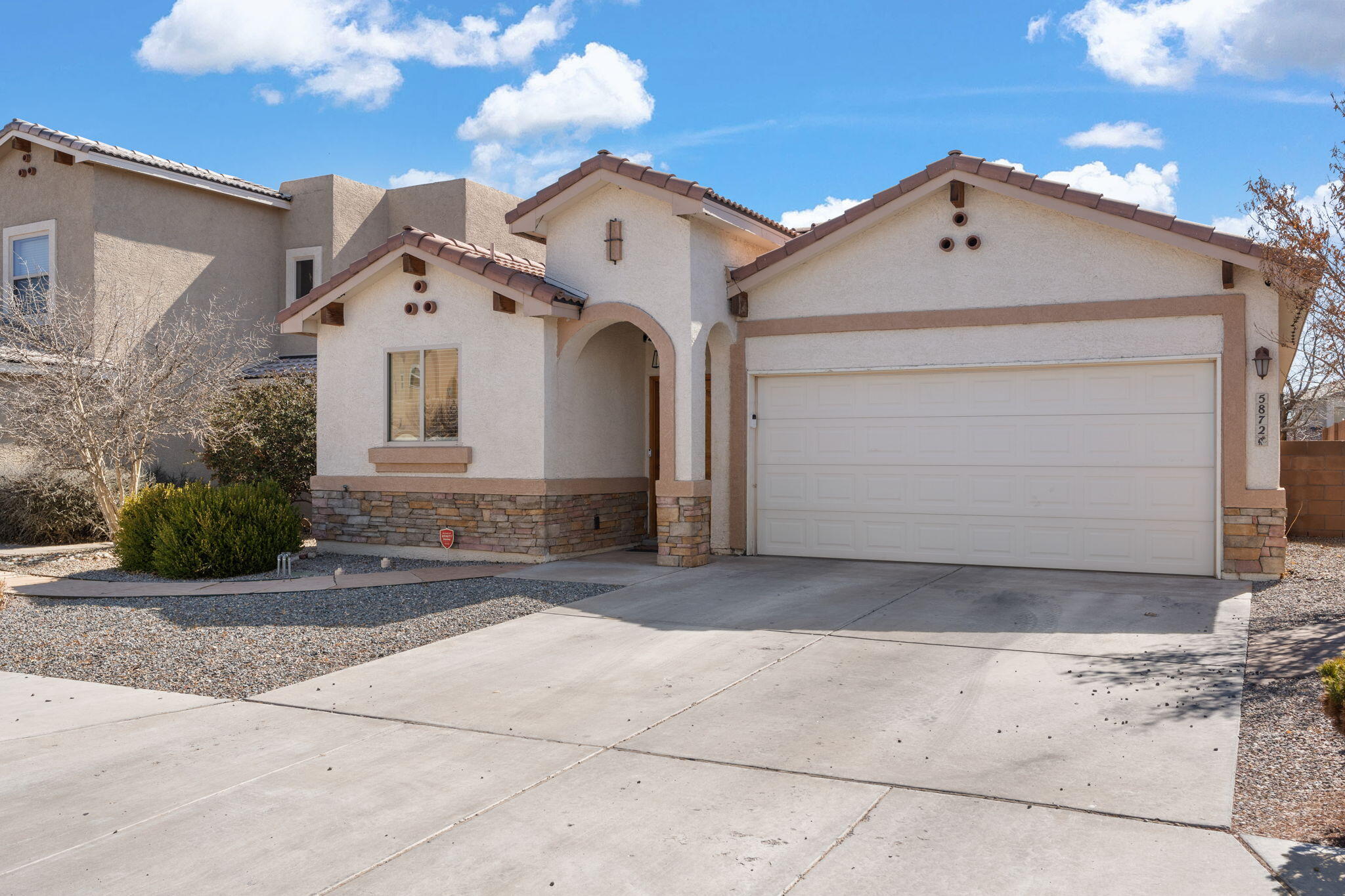 5872 ERMEMIN Avenue NW