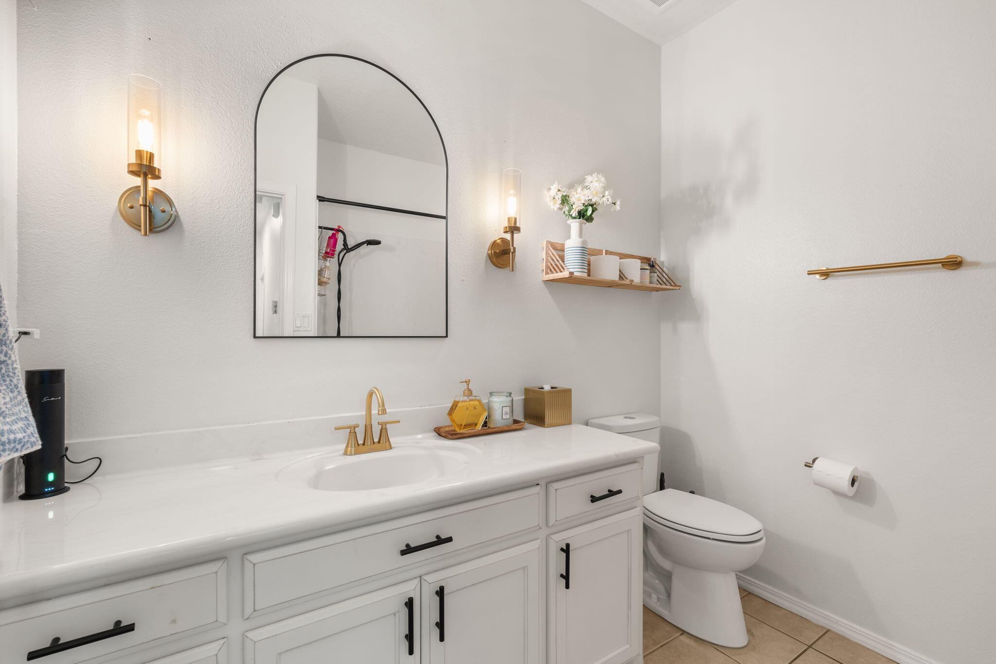 5872 ERMEMIN Avenue NW