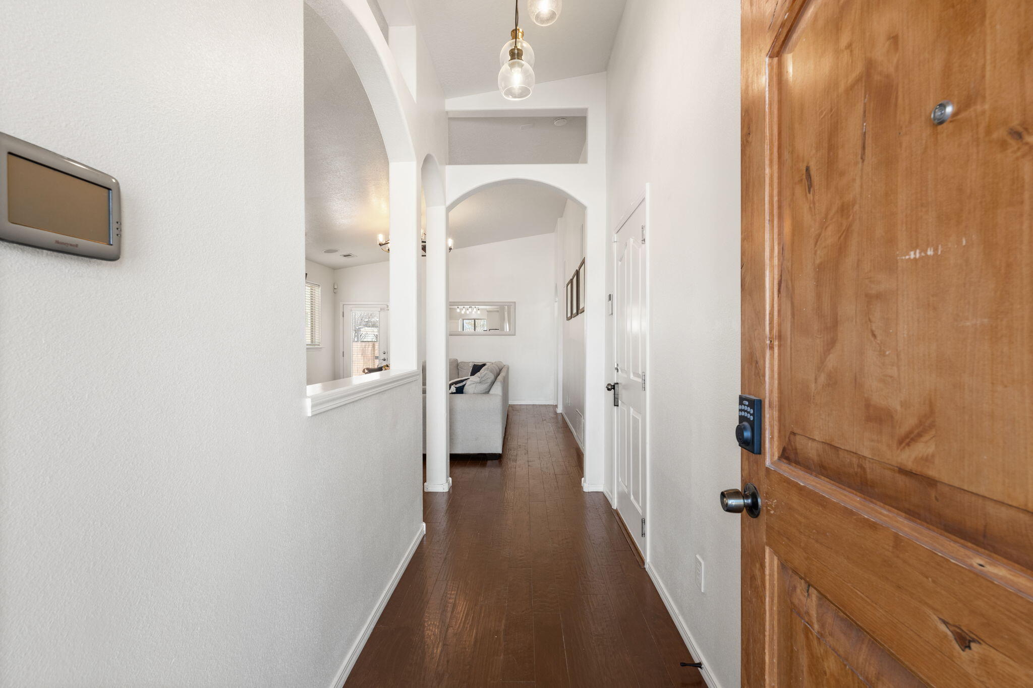 5872 ERMEMIN Avenue NW